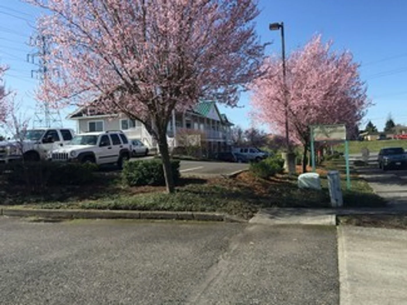 Photo 2 of 717 NE 61st Street, Vancouver, WA 98665