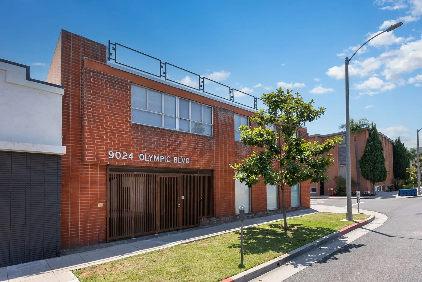 Photo 3 of 9024 W Olympic Blvd, Beverly Hills, CA 90211