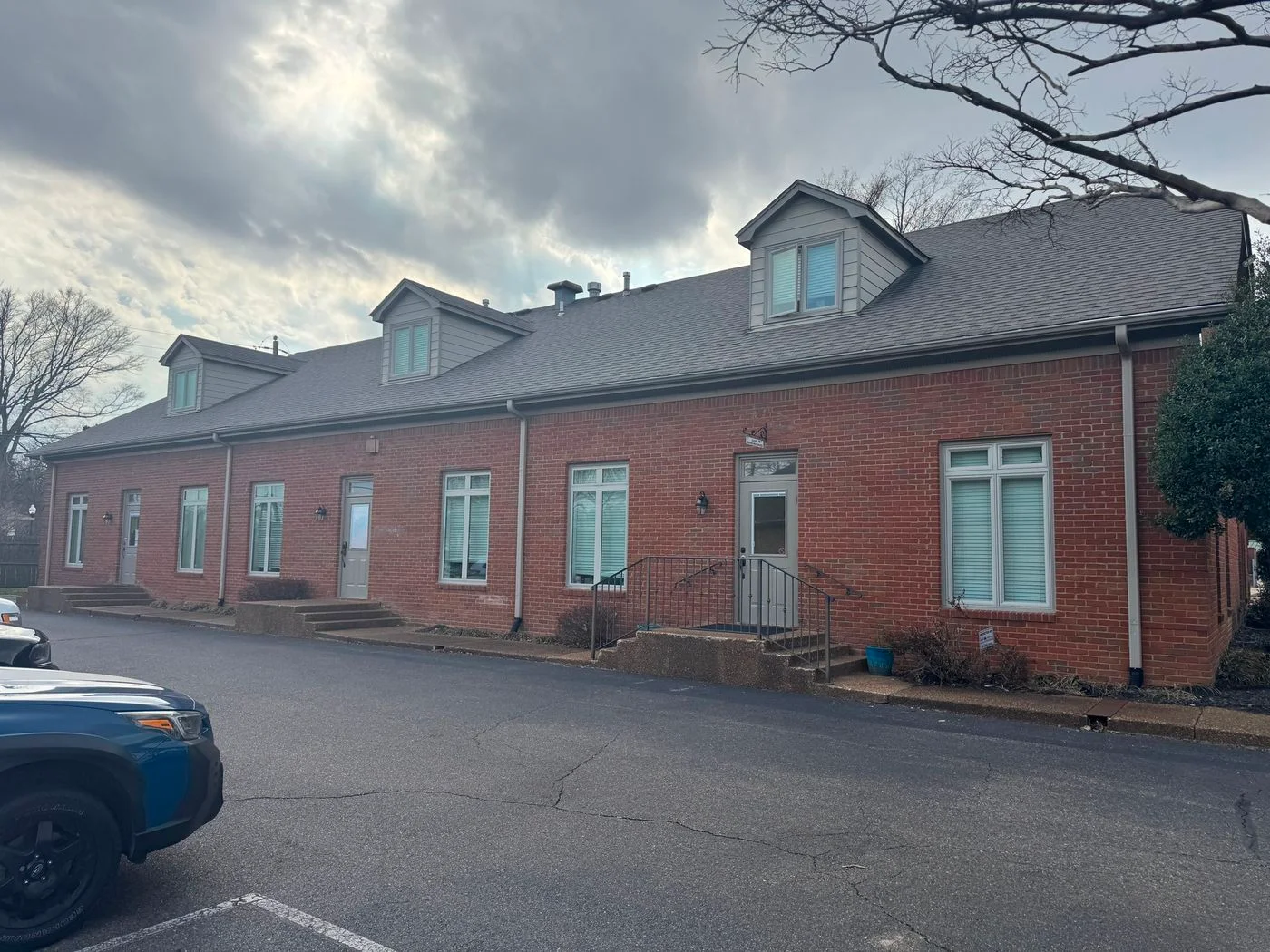 Photo 2 of 6551 Stage Oaks Dr, Bartlett, TN 38134