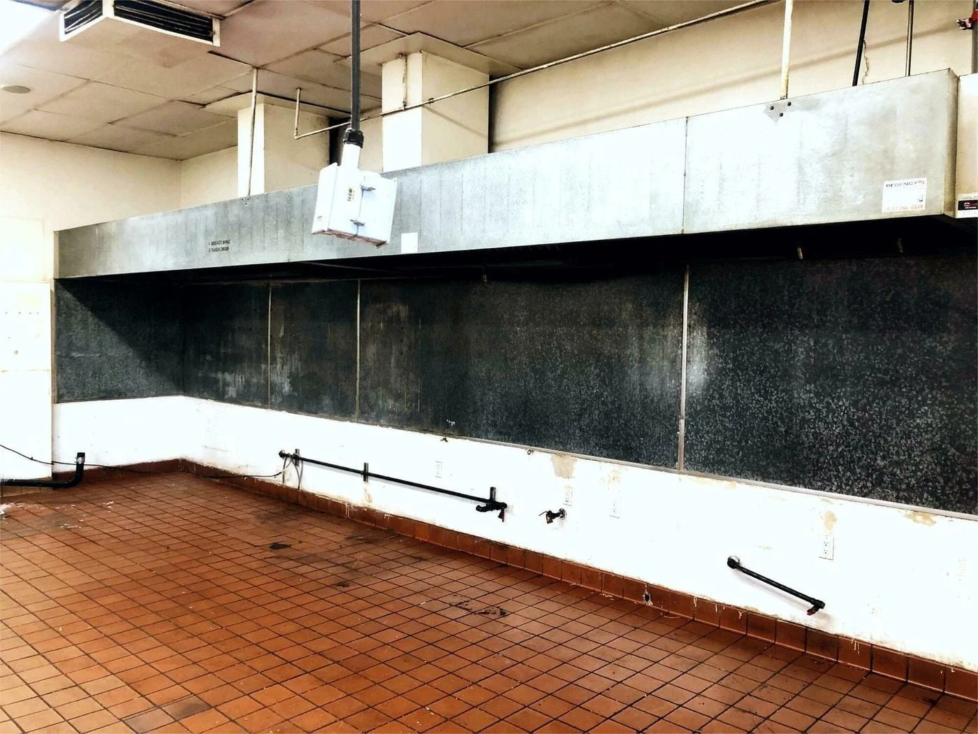 Photo 3 of 5535 Balboa Blvd, Los Angeles, CA 91316