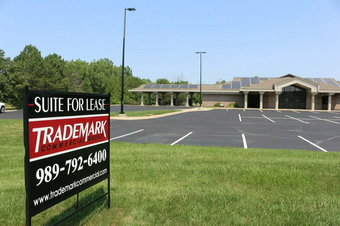 Photo 1 of 3480 N Center Rd, Saginaw, MI 48603