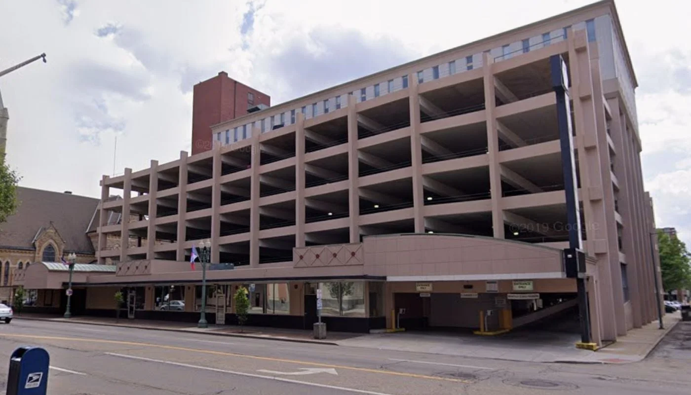 Photo 3 of 121 Cleveland Ave SW, Canton, OH 44702