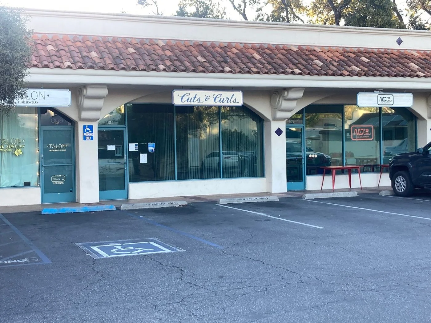 Photo 2 of 423 East Ojai Avenue, Ojai, CA 93023