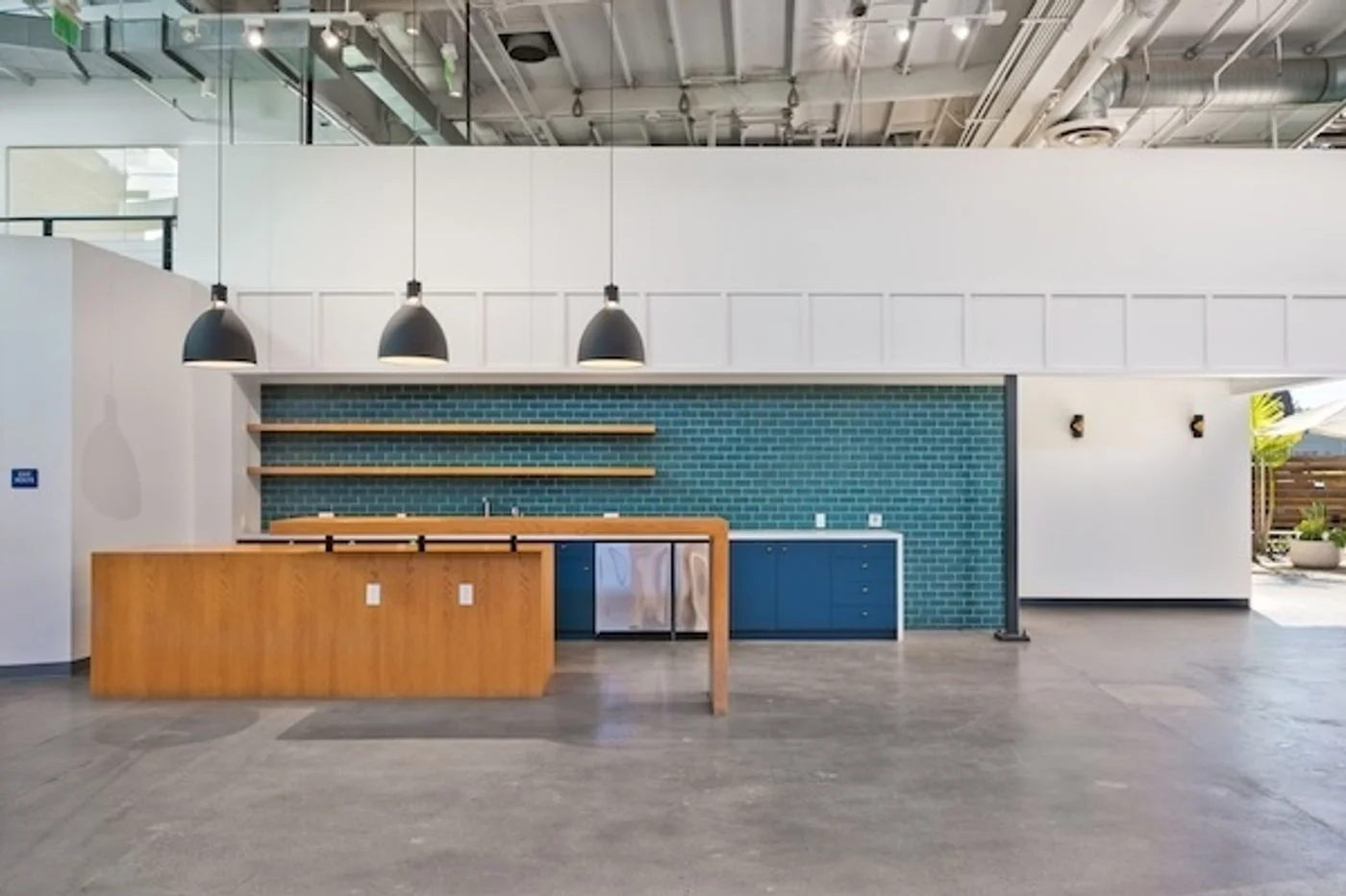 Photo 3 of 13335 Maxella Ave, Marina Del Rey, CA 90292