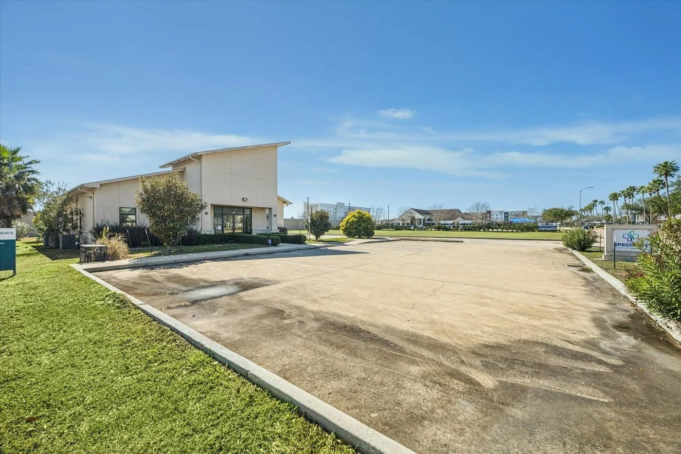 Photo 3 of 131 W Texas Ave, Webster, TX 77598