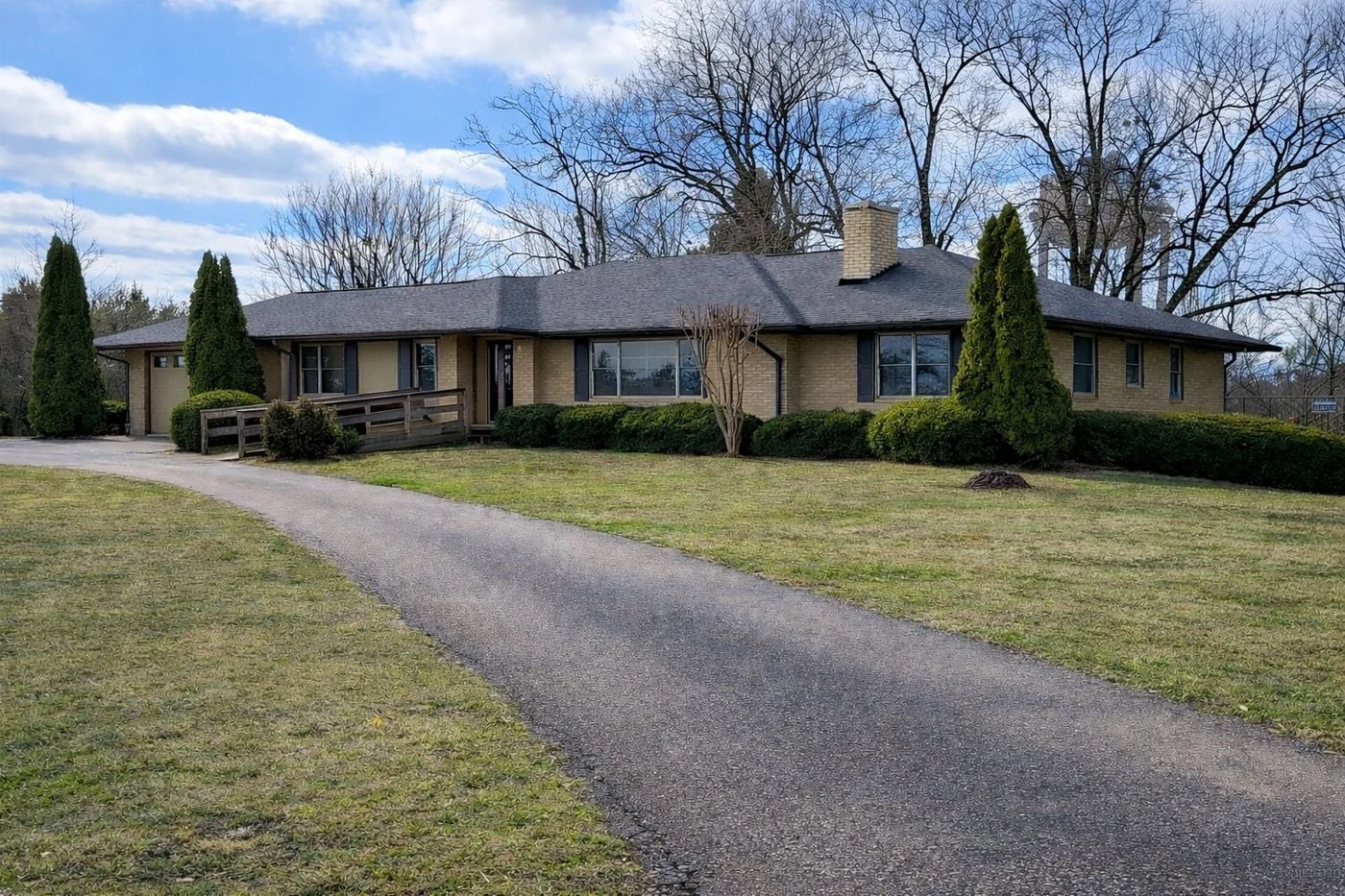 Photo 1 of 5190 Piney Grove Rd, Cumming, GA 30040