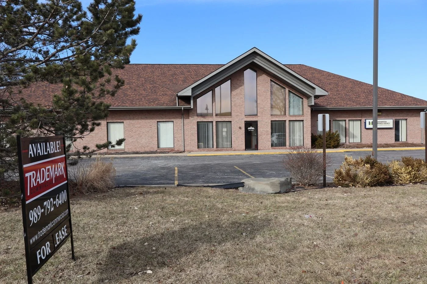 Photo 1 of 5311 Hampton Pl, Saginaw, MI 48604