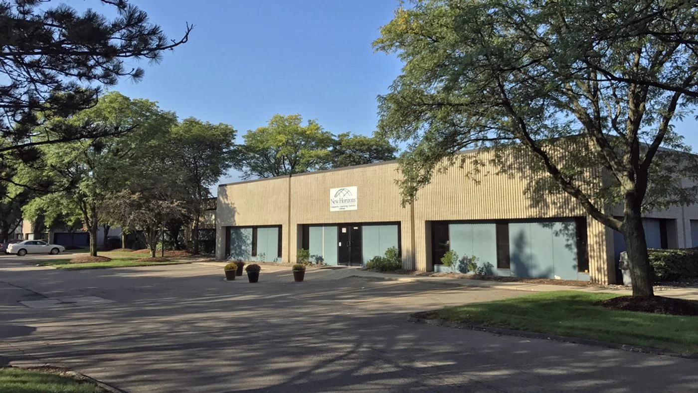 Photo 2 of 13955 - 14155 Farmington Road, Livonia, MI 48154