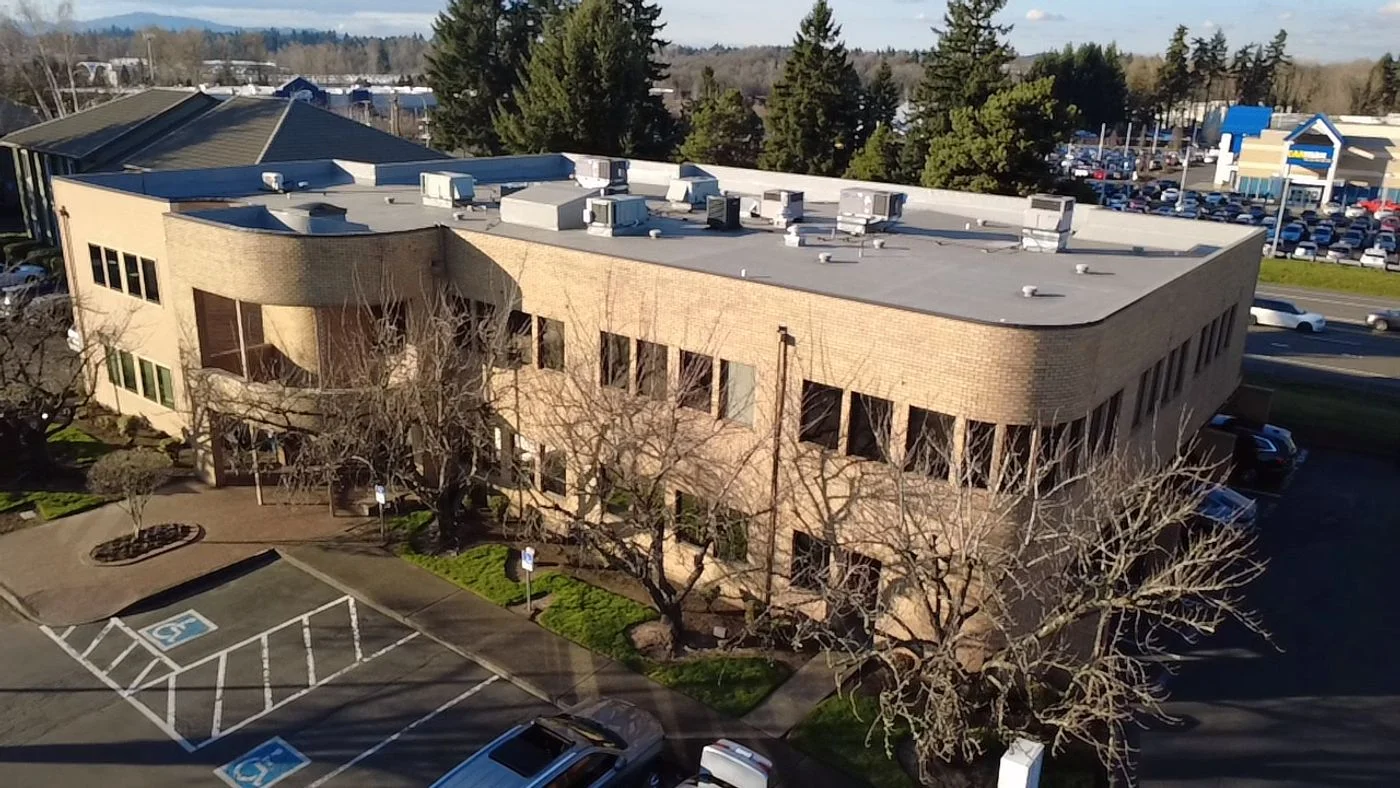 Photo 3 of 7831 SE Lake Rd, Portland, OR 97267