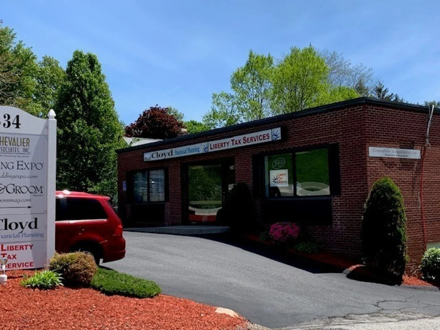 Photo 2 of 334 Boston Turnpike, Shrewsbury, MA 01545