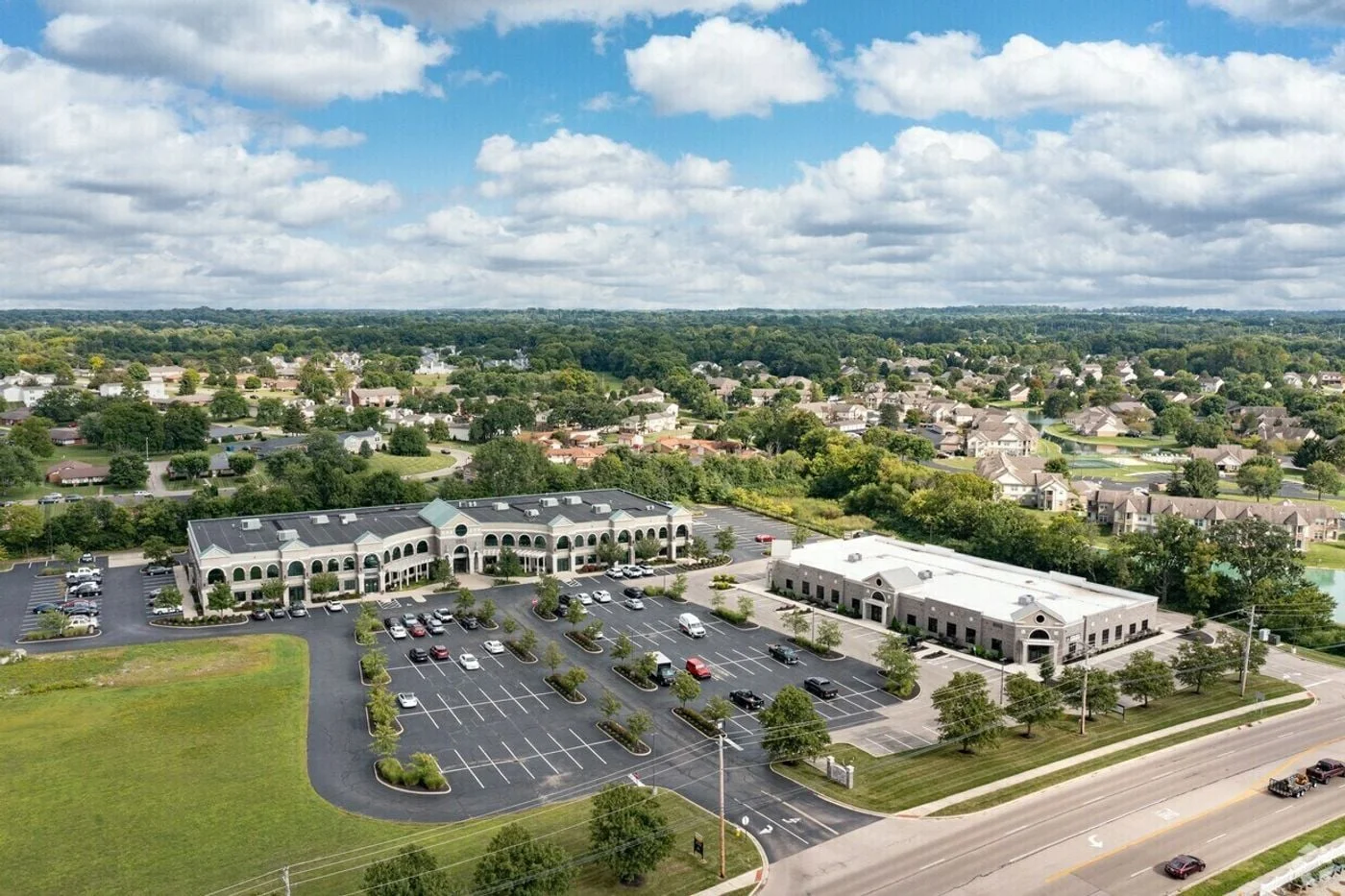 Photo 2 of 8590 Yankee St, Washtington Township, OH 45458