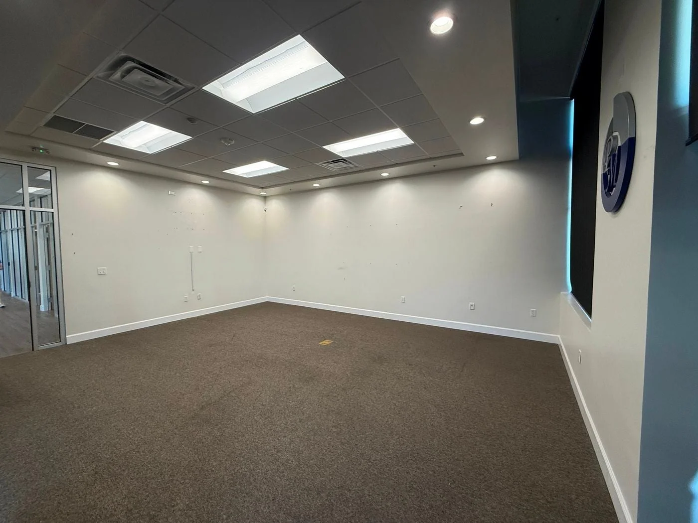 Photo 3 of 8010 25th Ct E, Sarasota, FL 34243