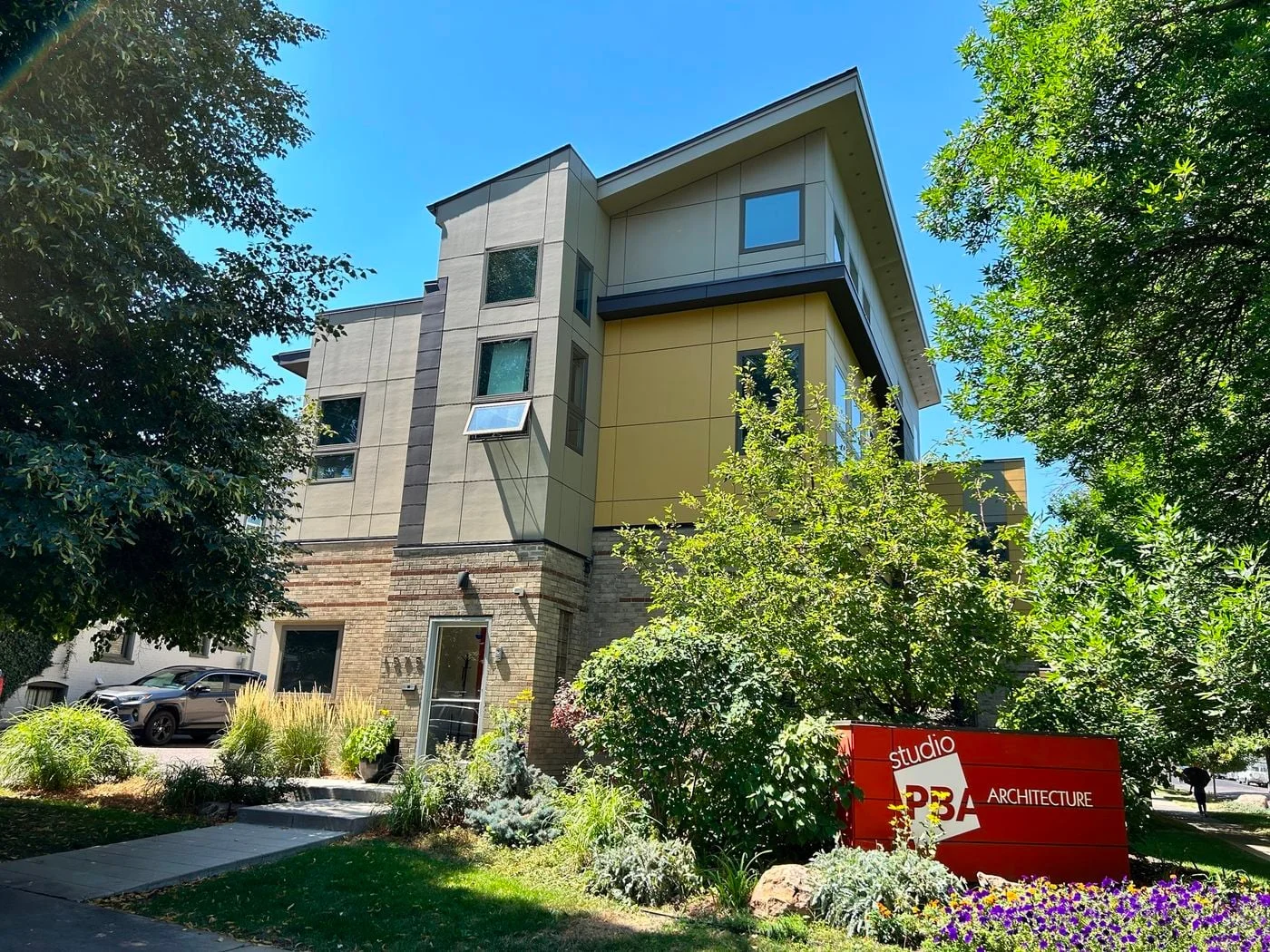 Photo 1 of 1575 N Gilpin St, Denver, CO 80218