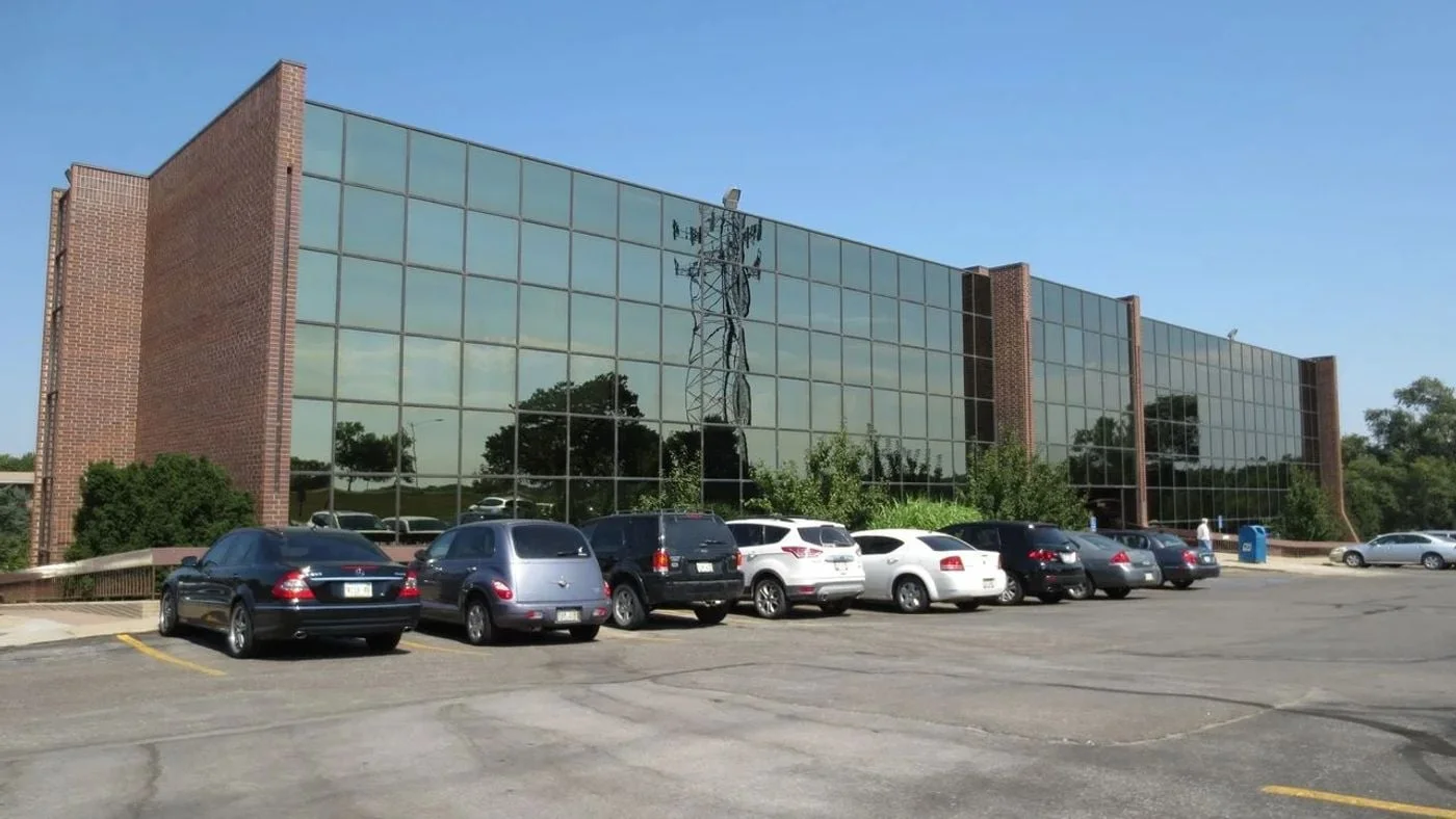 Photo 1 of 770 N Cotner Blvd, Lincoln, NE 68505