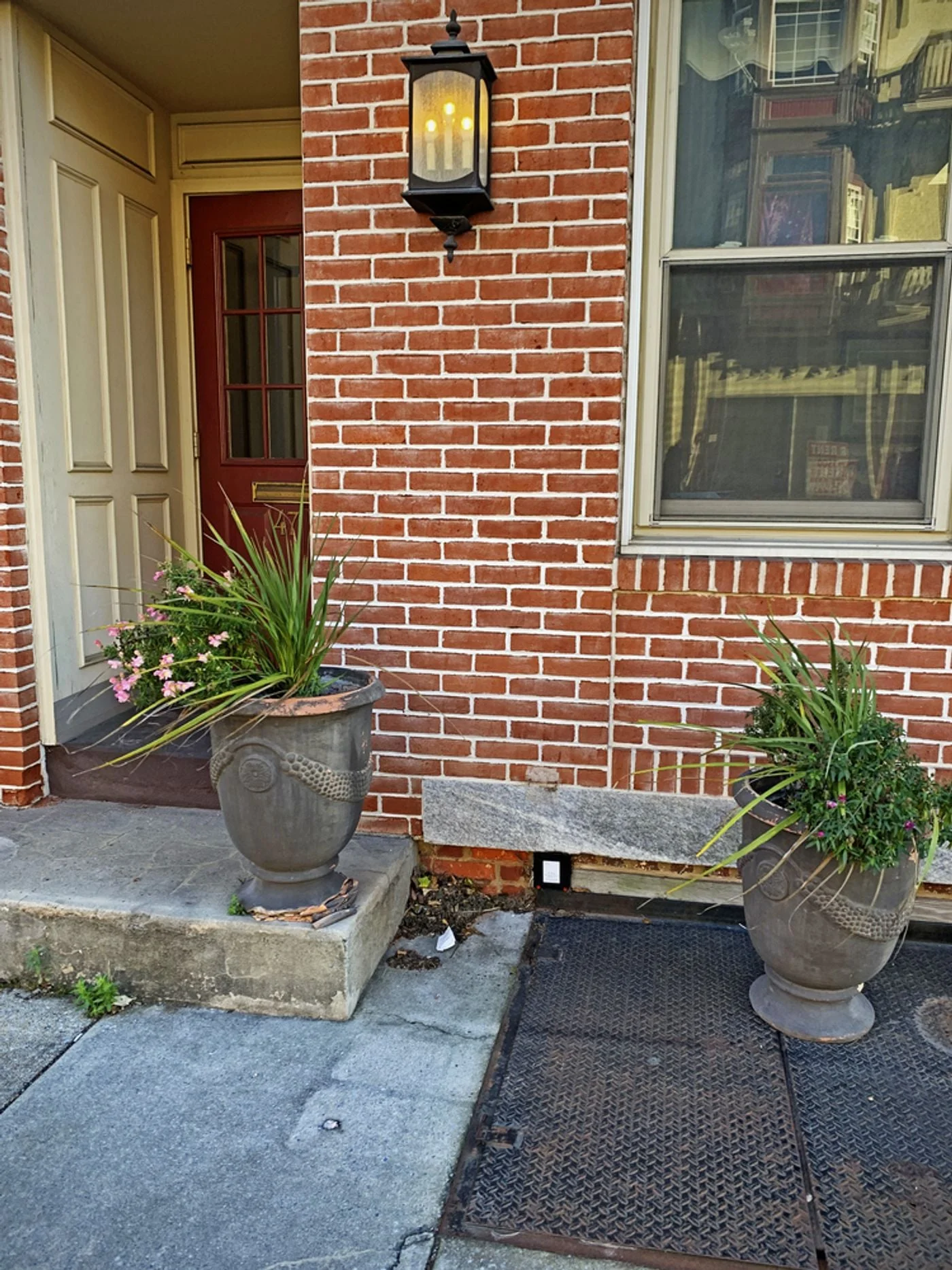 Photo 2 of 47 West Main Street, Mechanicsburg, PA 17055