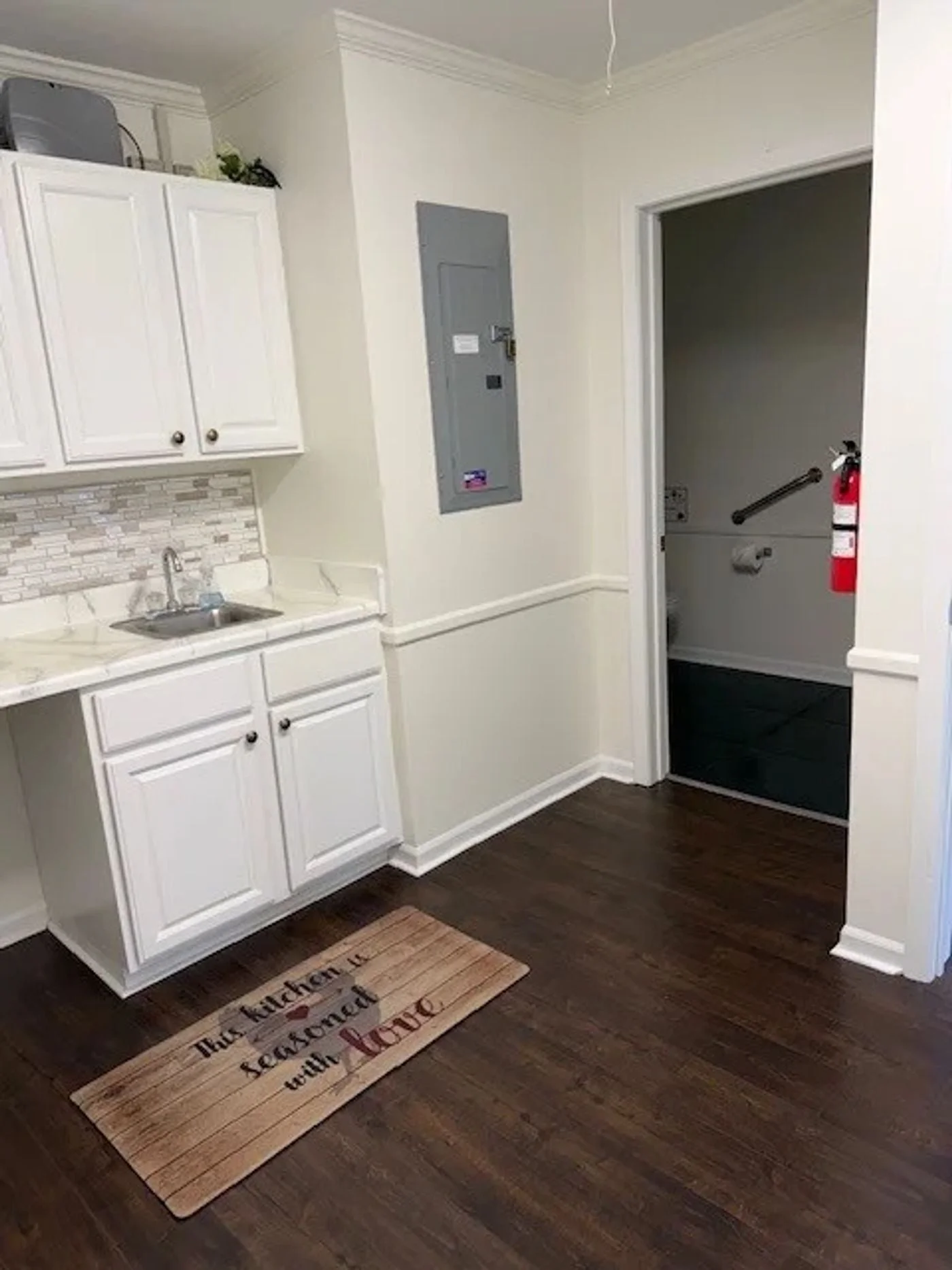 Photo 2 of 815 Airport North Office Park, Fort Wayne, IN 46825