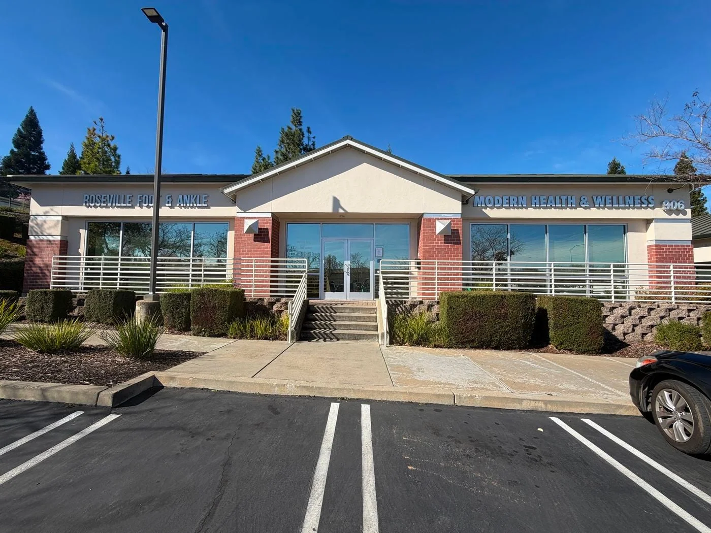 Photo 1 of 906 Cirby Way, Roseville, CA 95661