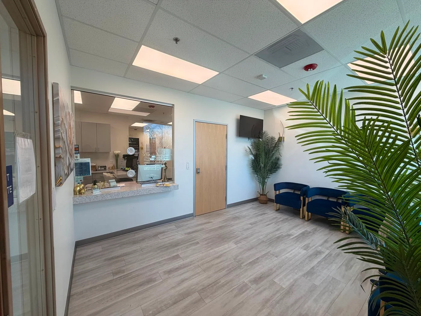 Photo 3 of 906 Cirby Way, Roseville, CA 95661