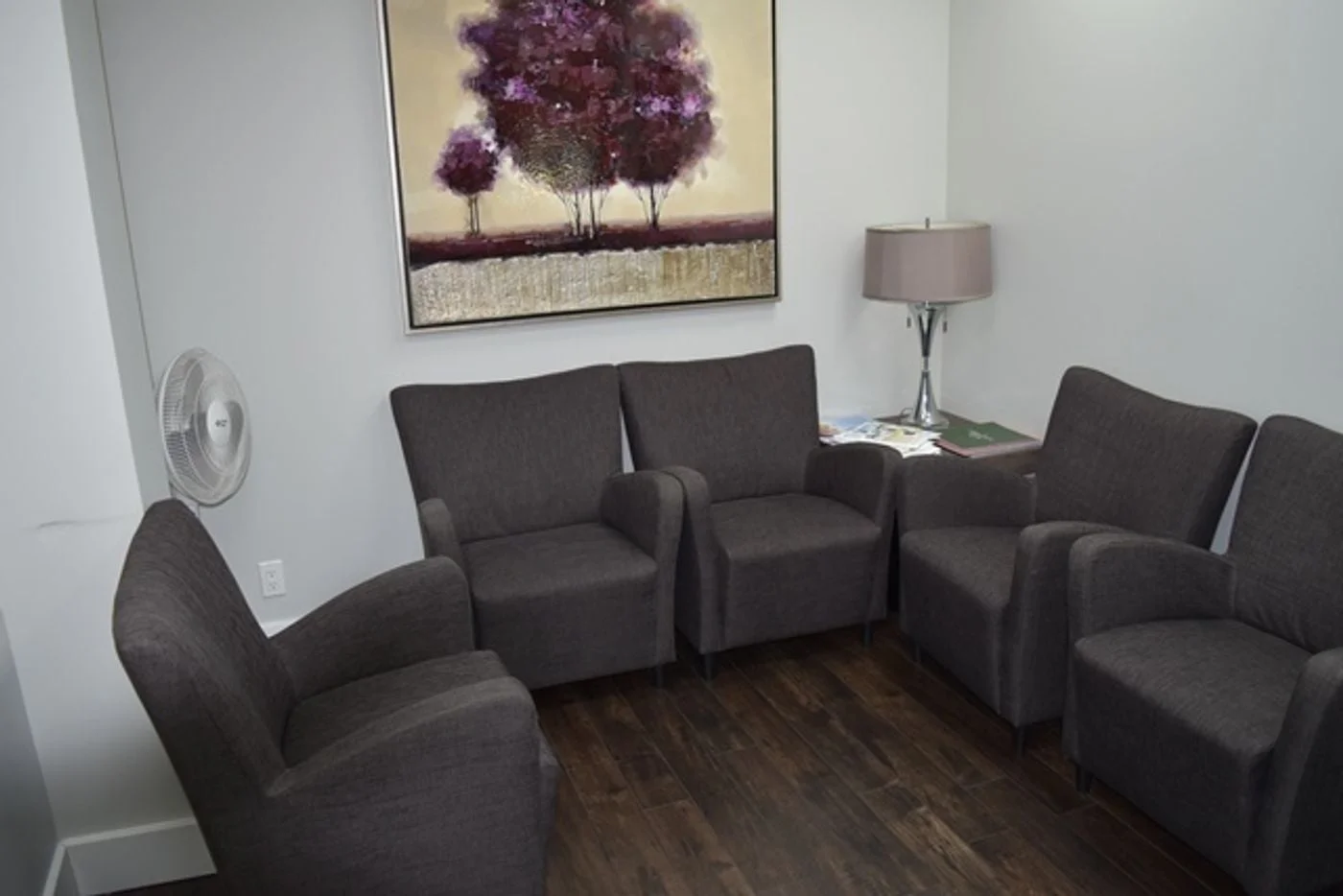 Photo 3 of 1577 East Chevy Chase Drive, Glendale, CA 91206