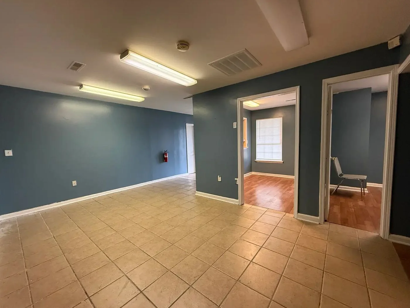 Photo 2 of 1713 E 10th St, Jeffersonville, IN 47130