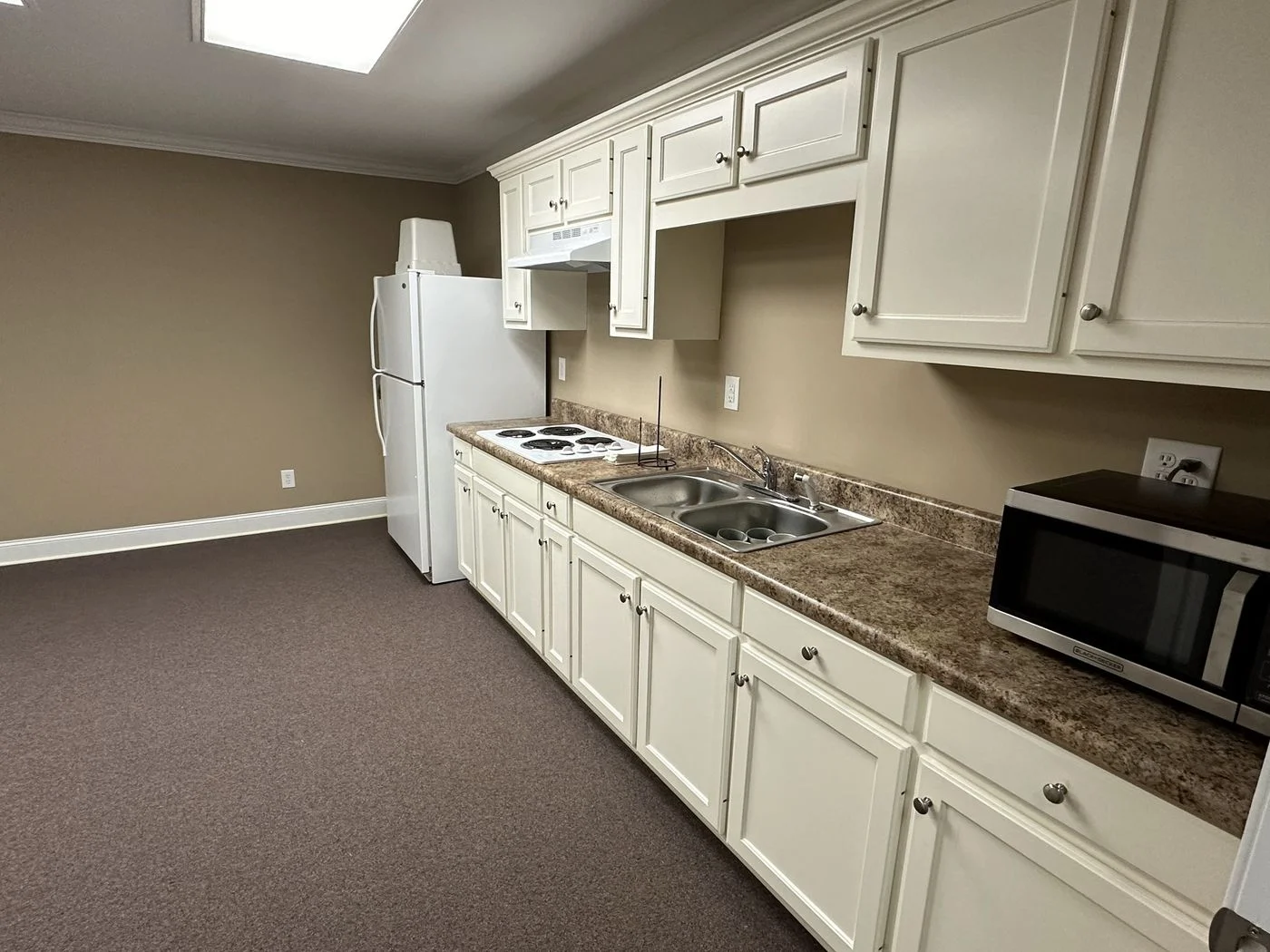 Photo 3 of 2094 Fisher St SW, Huntsville, AL 35803