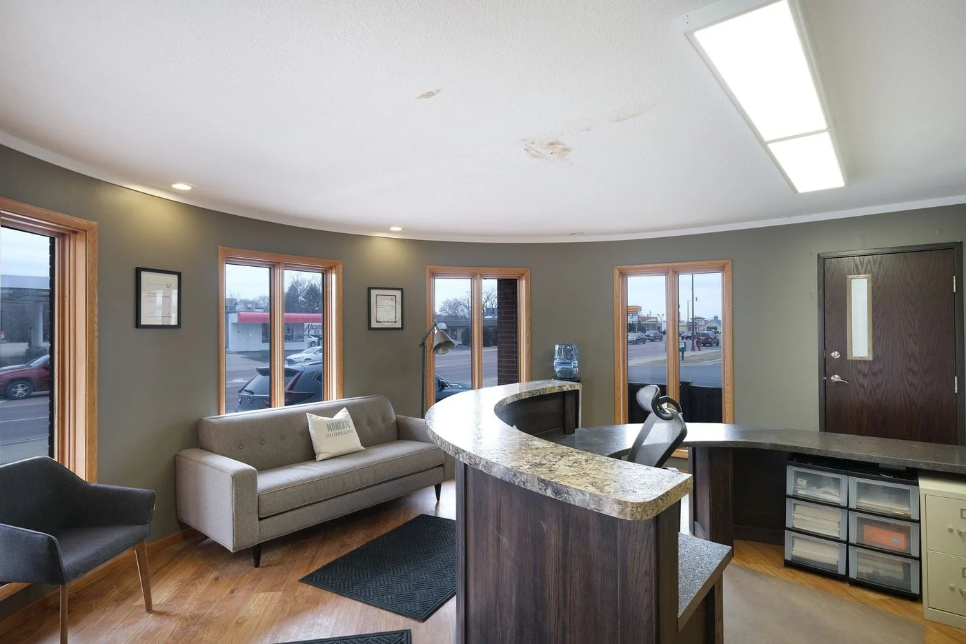 Photo 2 of 931 Madison Avenue , Mankato, MN 56001