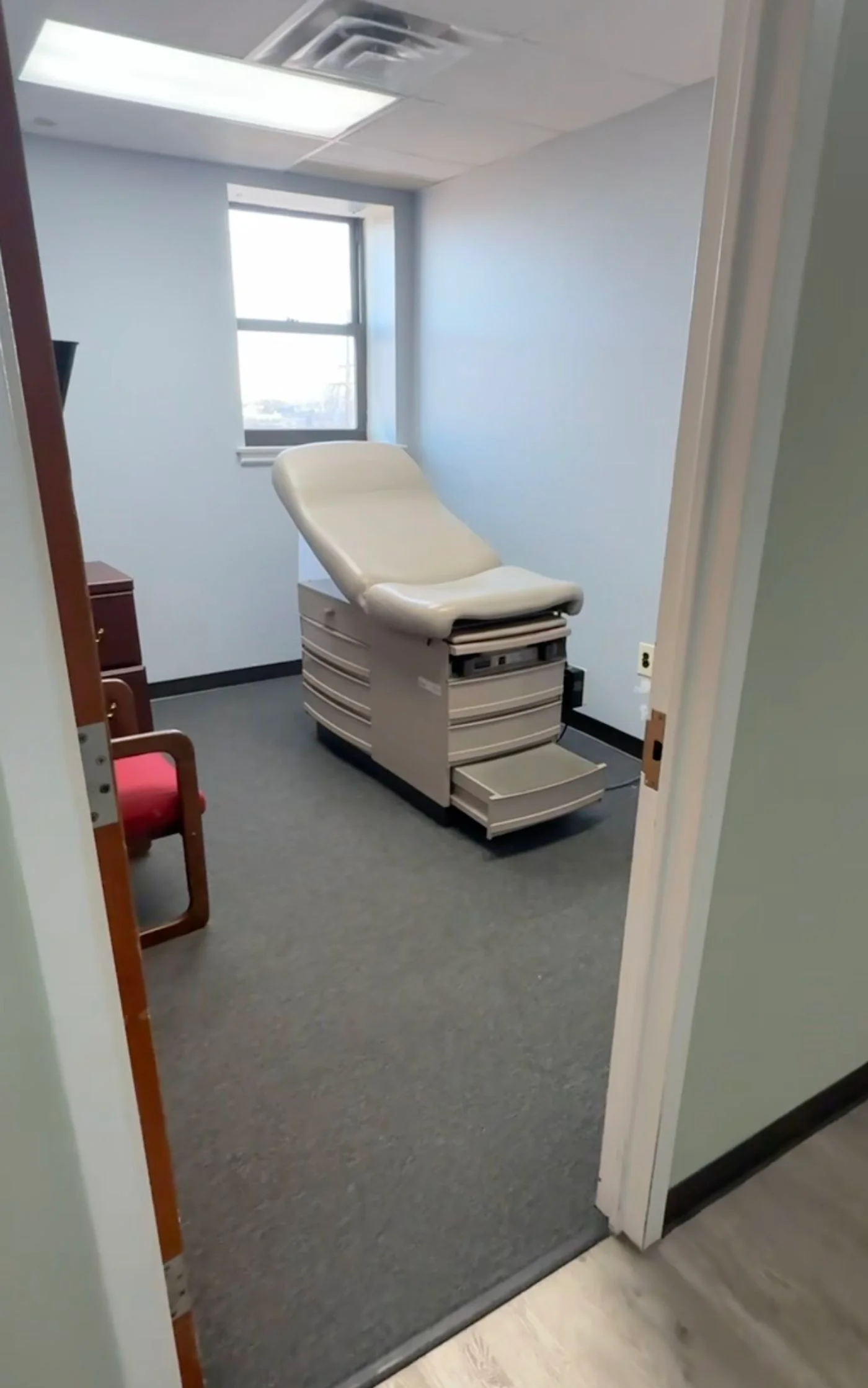 Photo 2 of 211 Essex St, Hackensack, NJ 07601