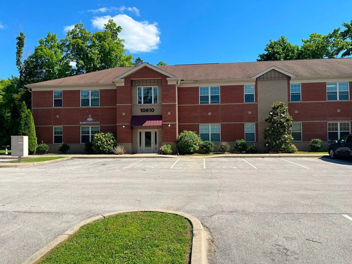 Photo 1 of 10610 Watterson Center Ct Ste 202, Louisville, KY 40299