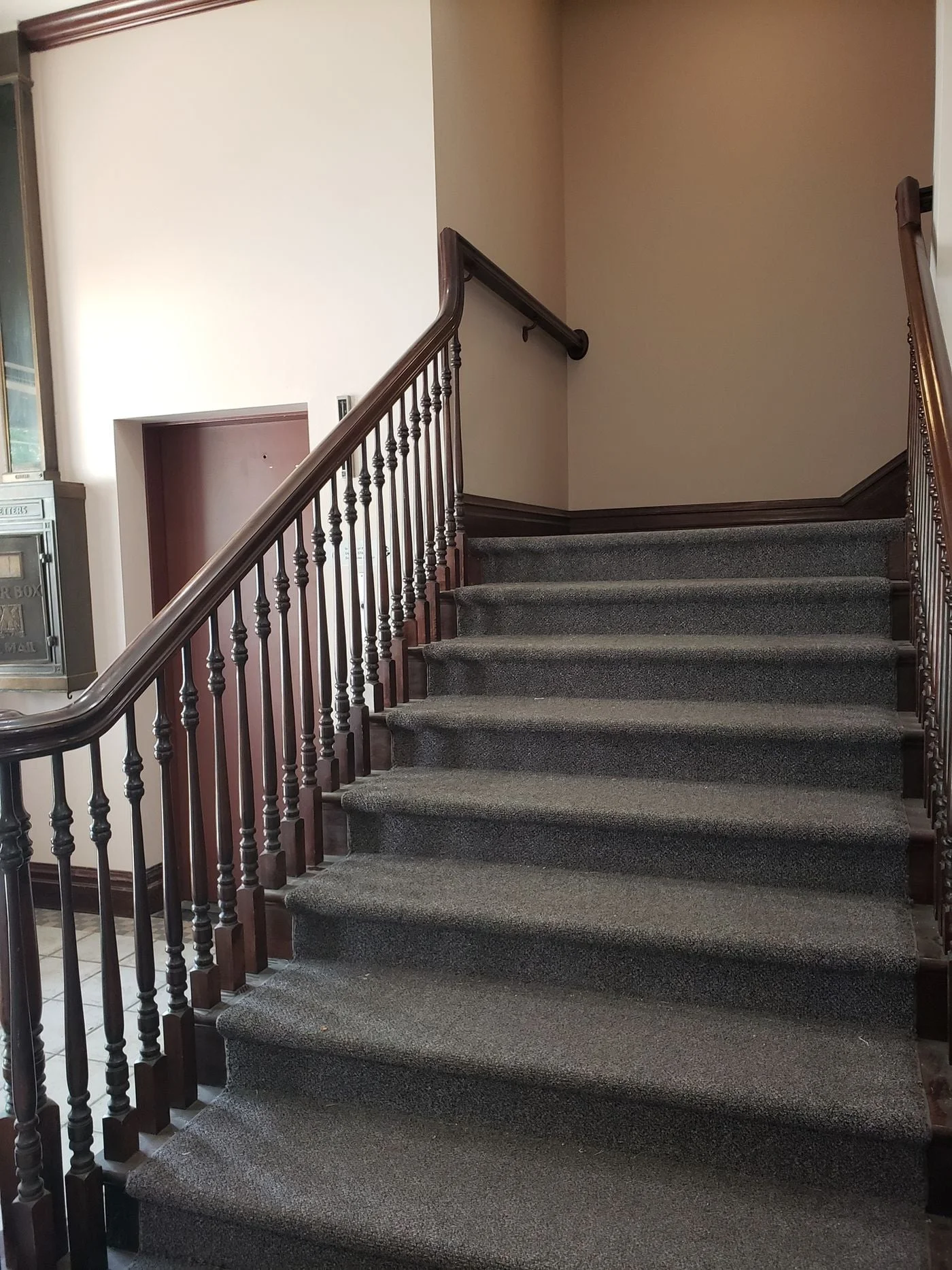 Photo 1 of 201 S Broad St, Lancaster, OH 43130