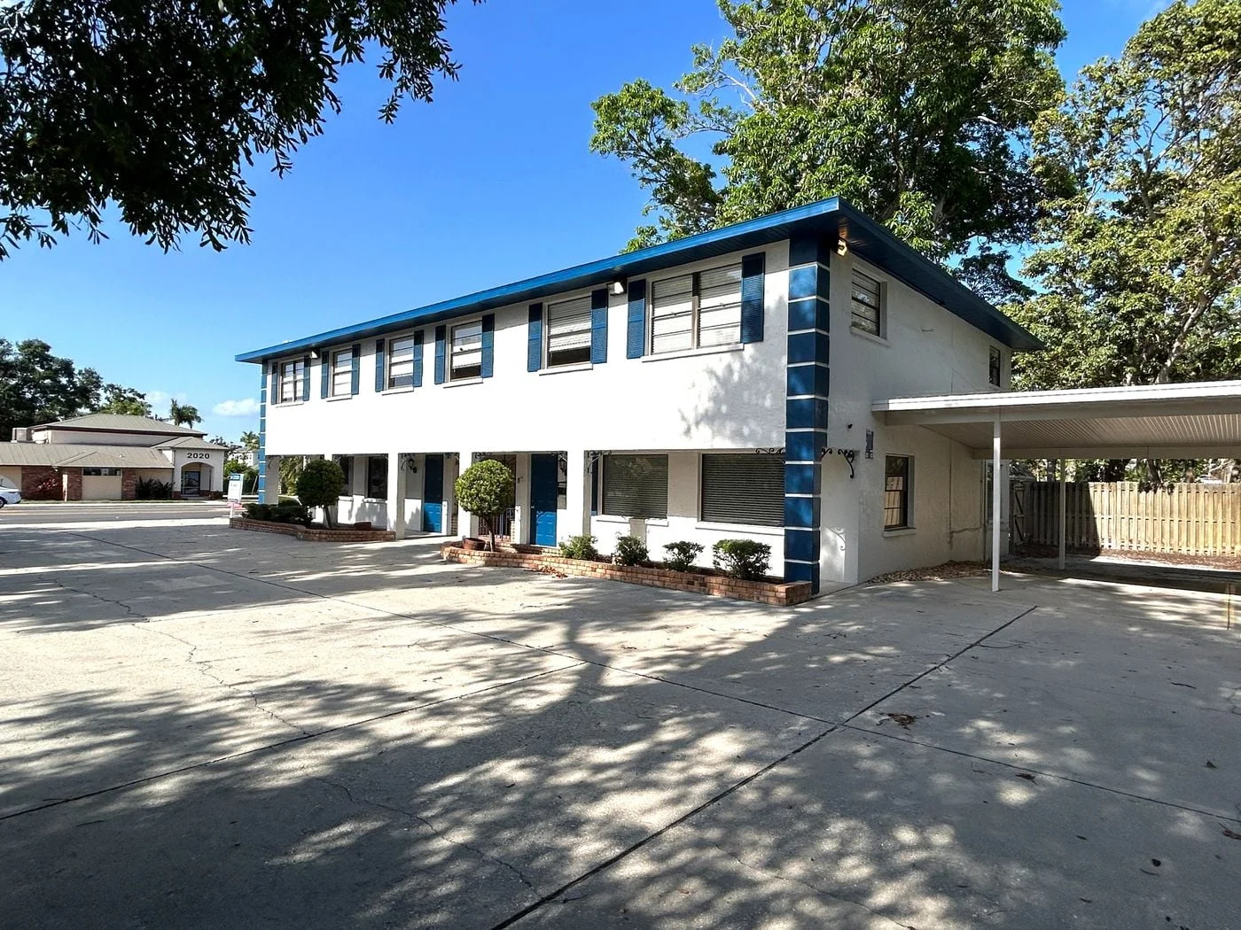 Photo 2 of 2027 Manatee Ave W, Bradenton, FL 34205