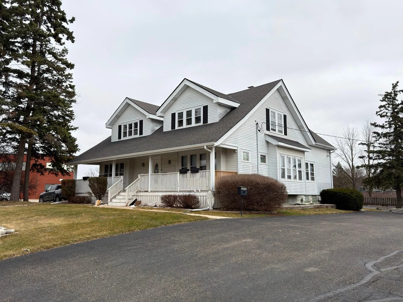 Photo 2 of 8505 W Forest Home Ave, Greenfield, WI 53228