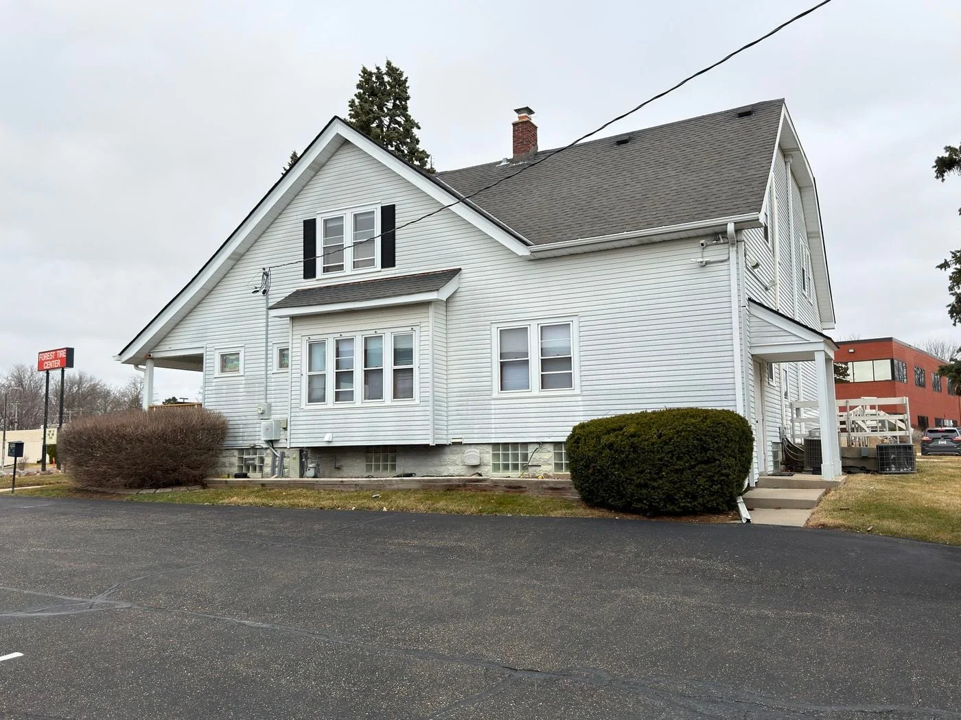 Photo 3 of 8505 W Forest Home Ave, Greenfield, WI 53228