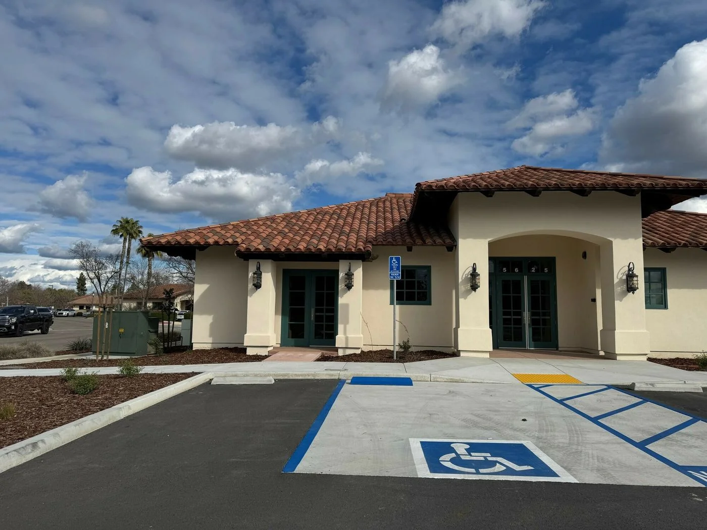 Photo 1 of 5625 Avenida de Los Robles, Visalia, CA 93291