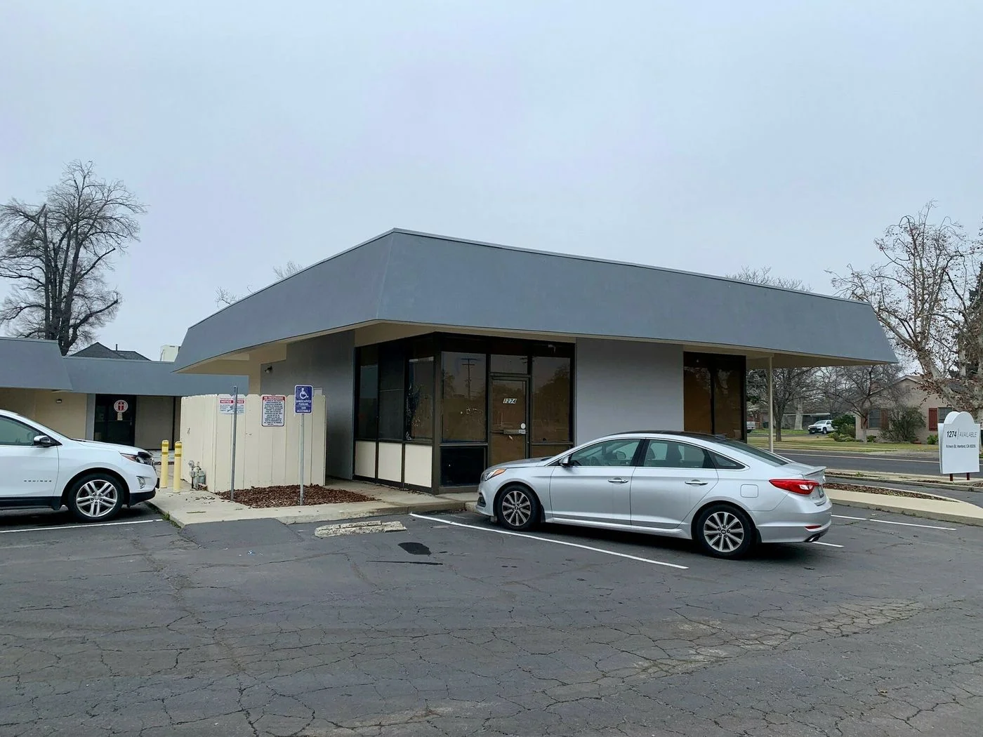 Photo 2 of 1274 N Irwin St, Hanford, CA 93230