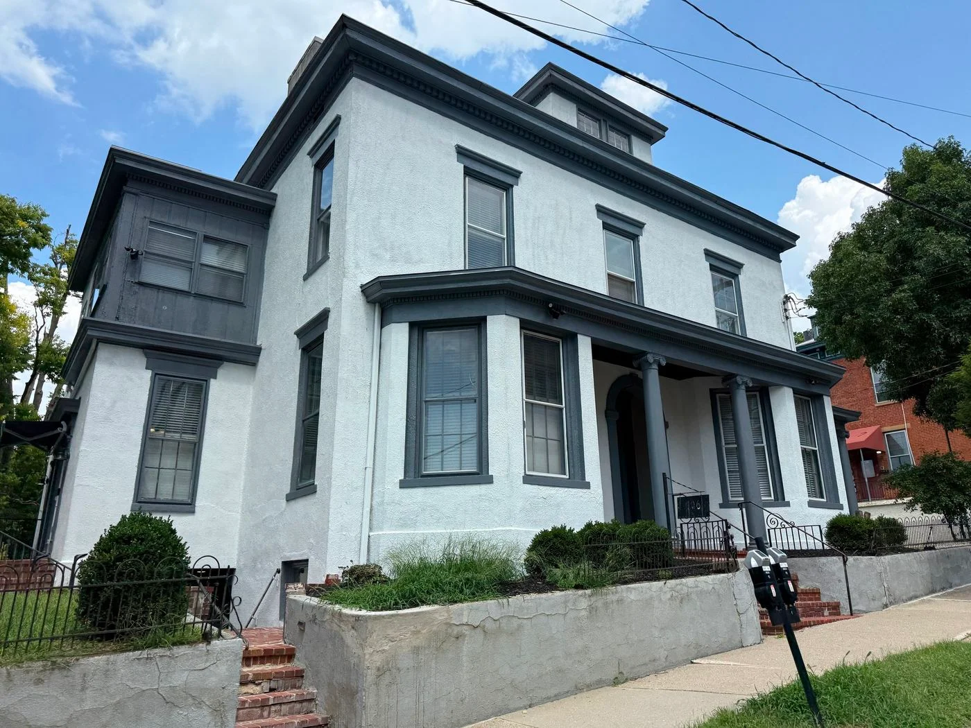 Photo 1 of 106 Wellington Place, Cincinnati, OH 45219