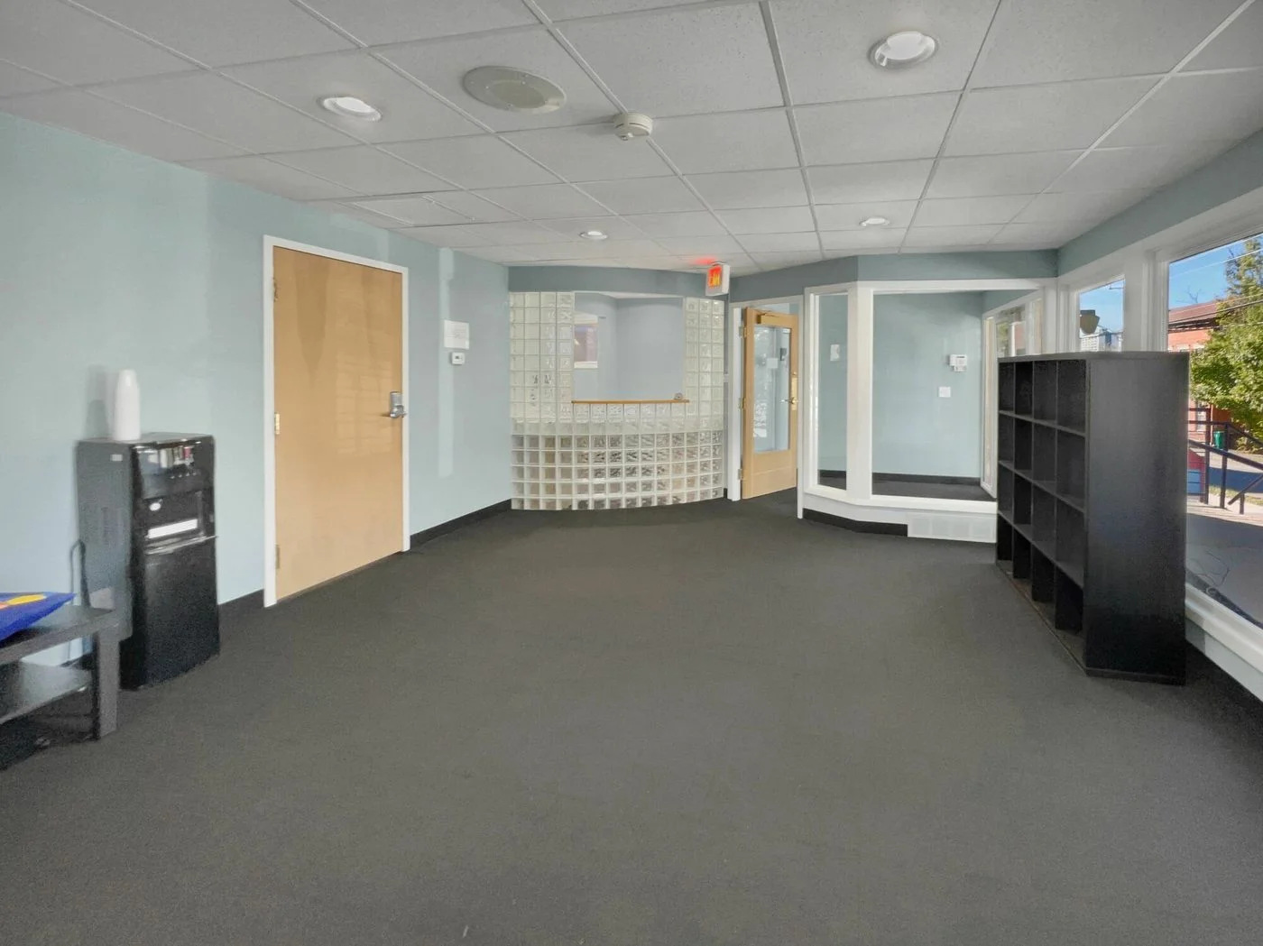 Photo 3 of 71 E Hollister St, Cincinnati, OH 45219