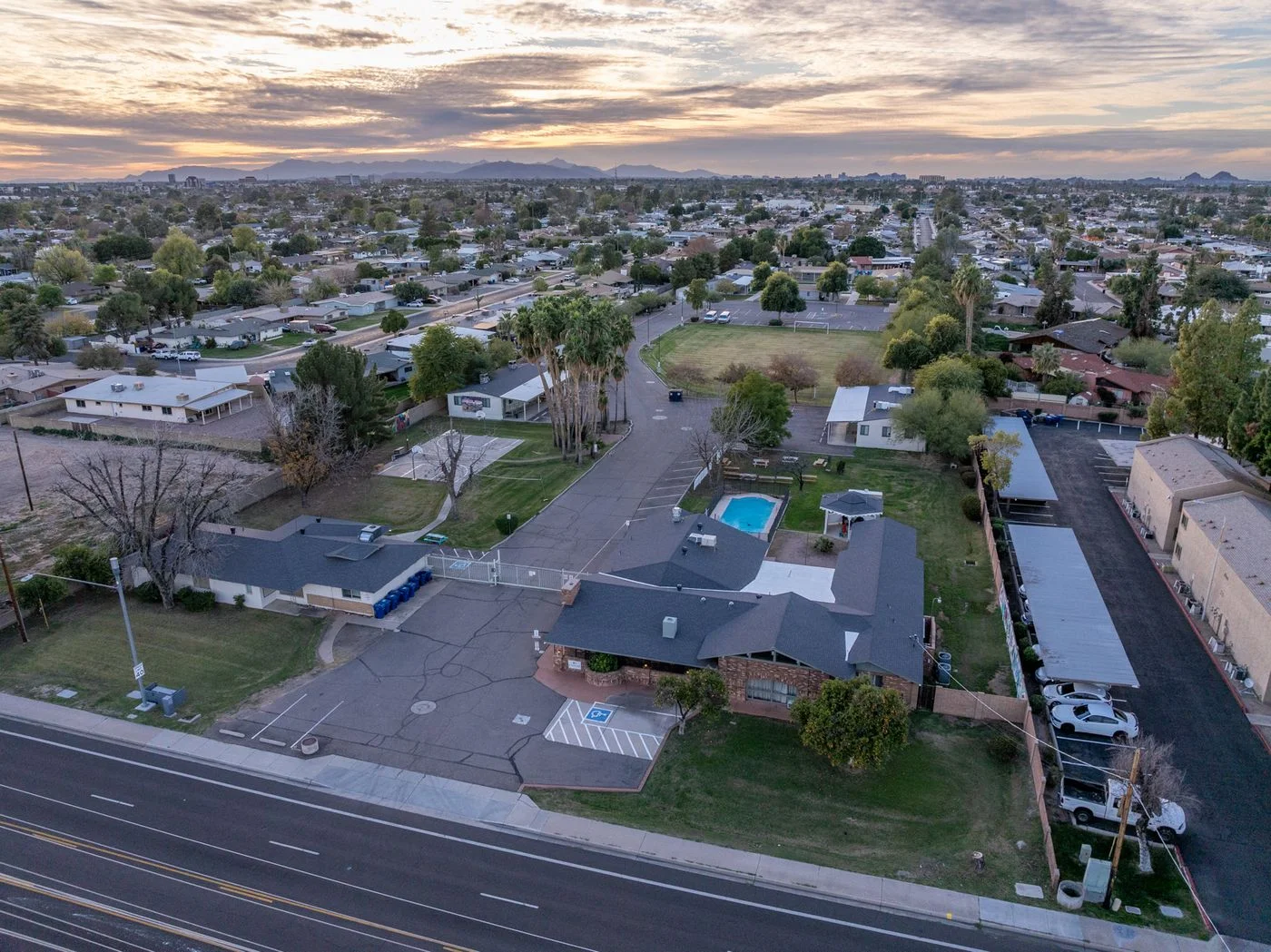 Photo 2 of 960 N Stapley Dr, Mesa, AZ 85203