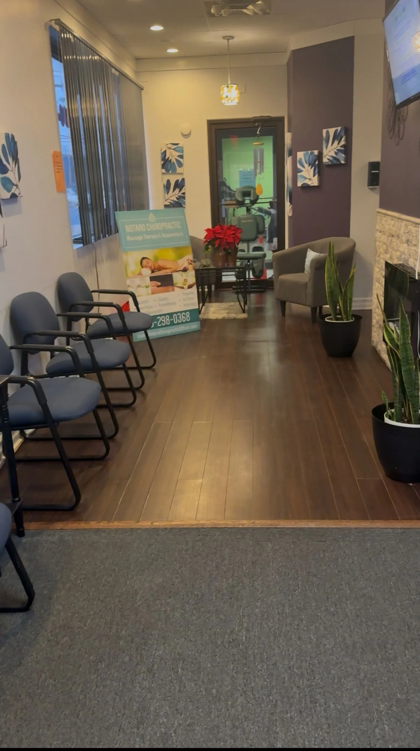 Photo 3 of 10158 Niagara Falls Blvd, Niagara Falls, NY 14304