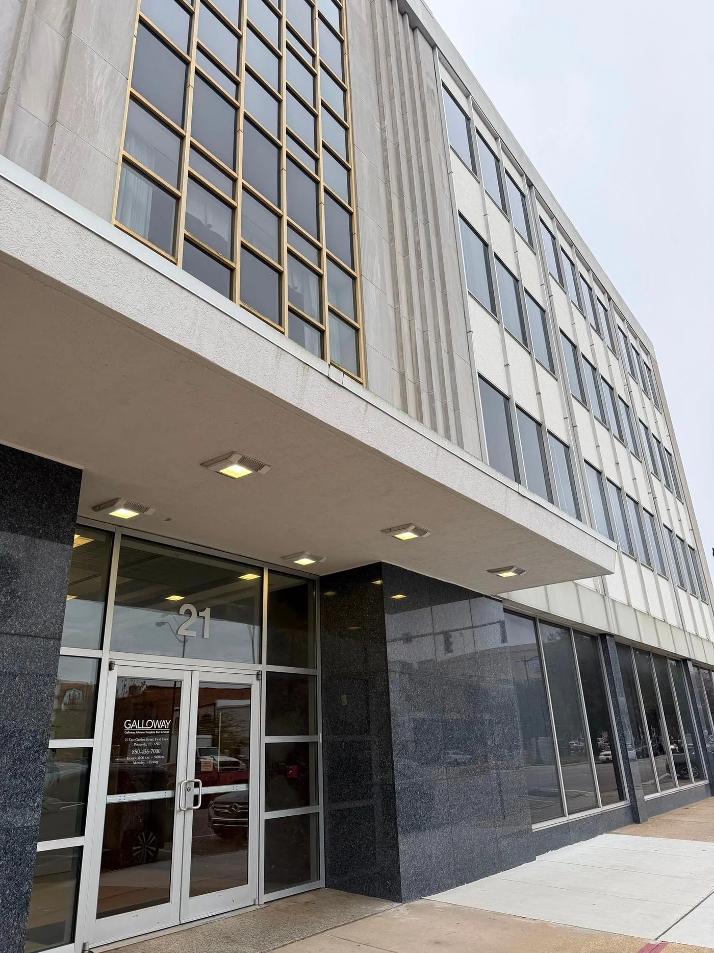 Photo 1 of 21 E Garden St, Pensacola, FL 32502