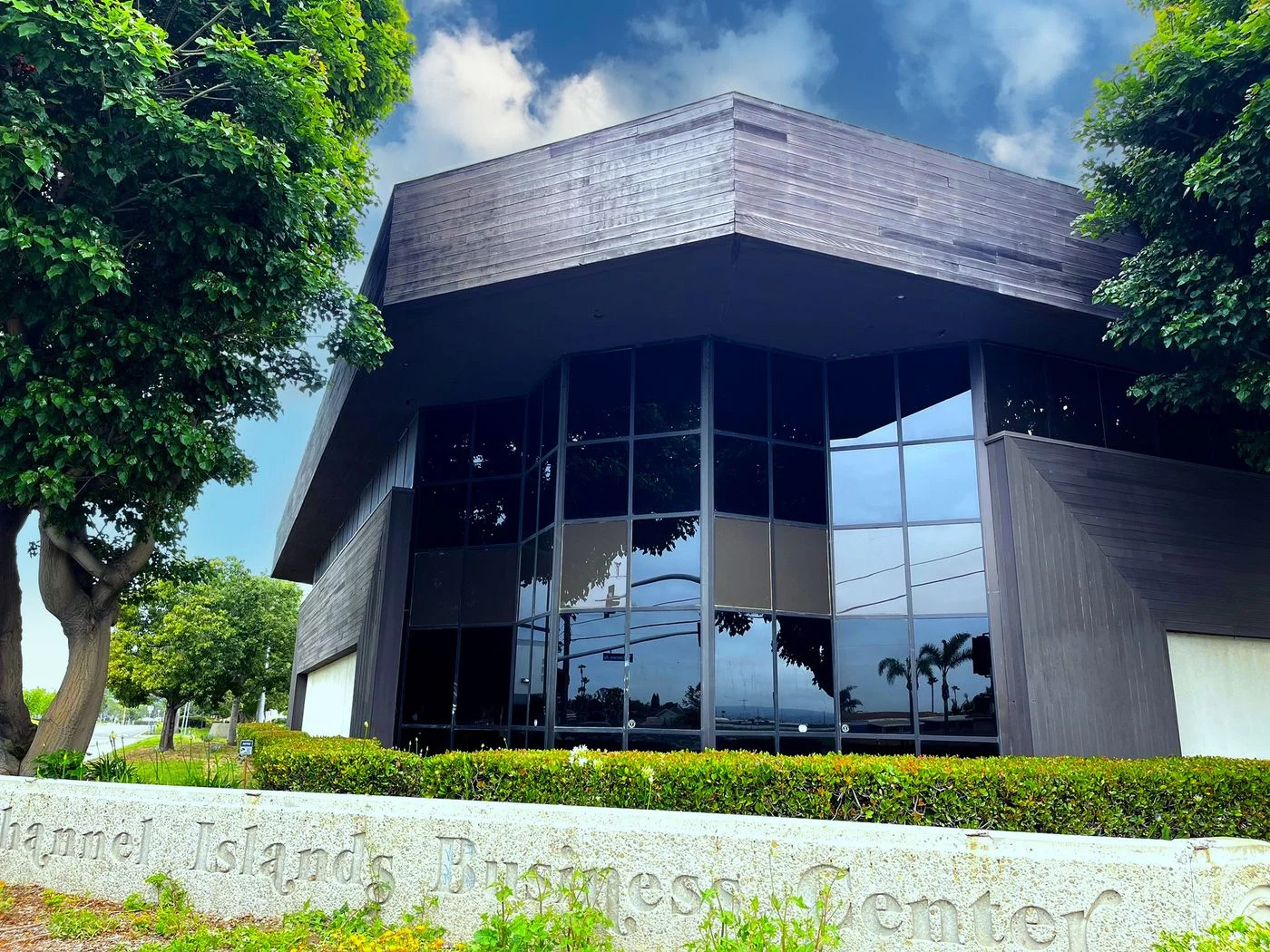 Photo 1 of 1690 Universe Circle, Oxnard, CA 93033