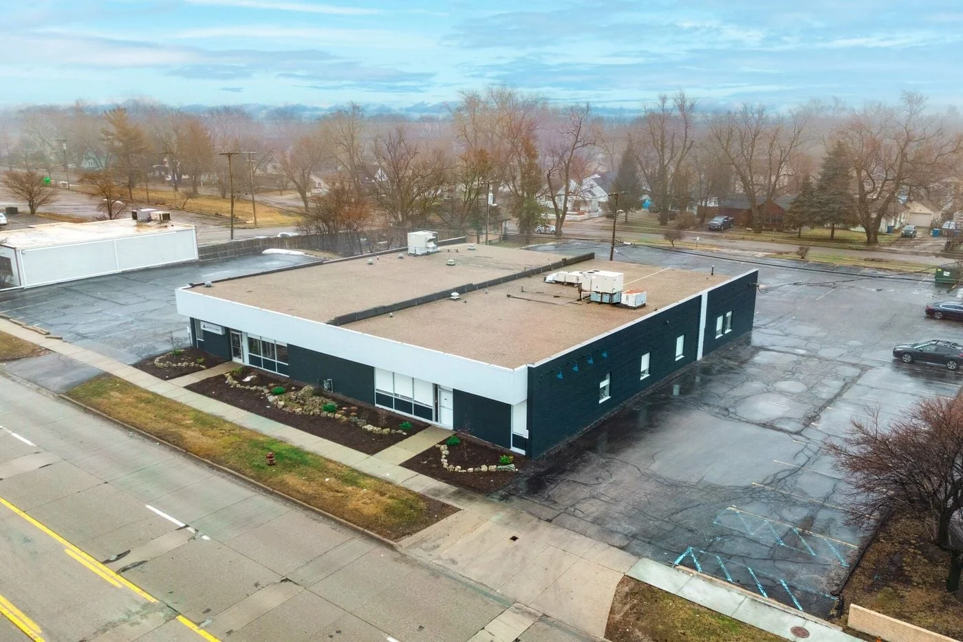 Photo 2 of 1007-1011 West Huron Street, Waterford Township, MI 48328