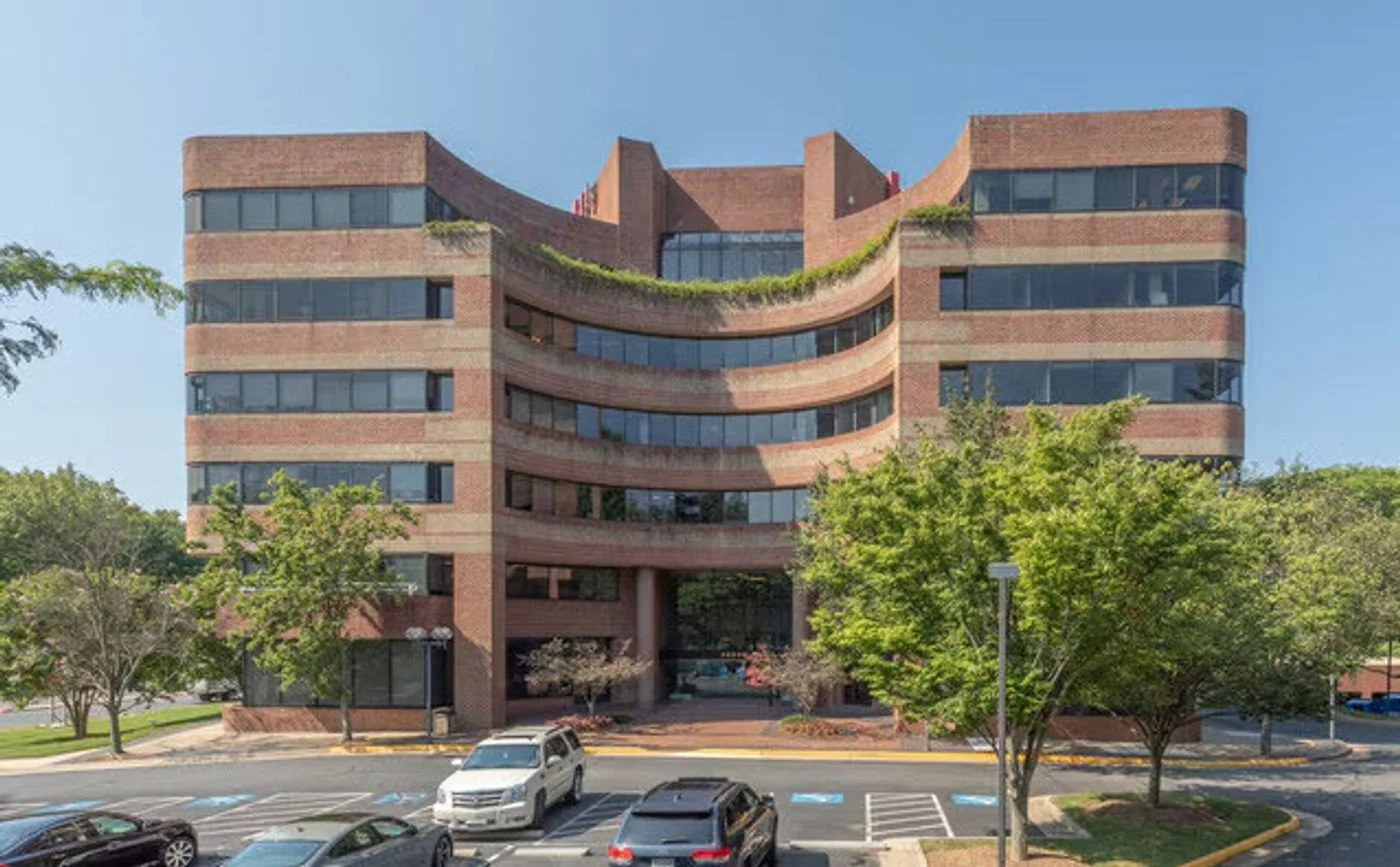 Photo 3 of 3050 Chain Bridge Road, Fairfax, VA 22030