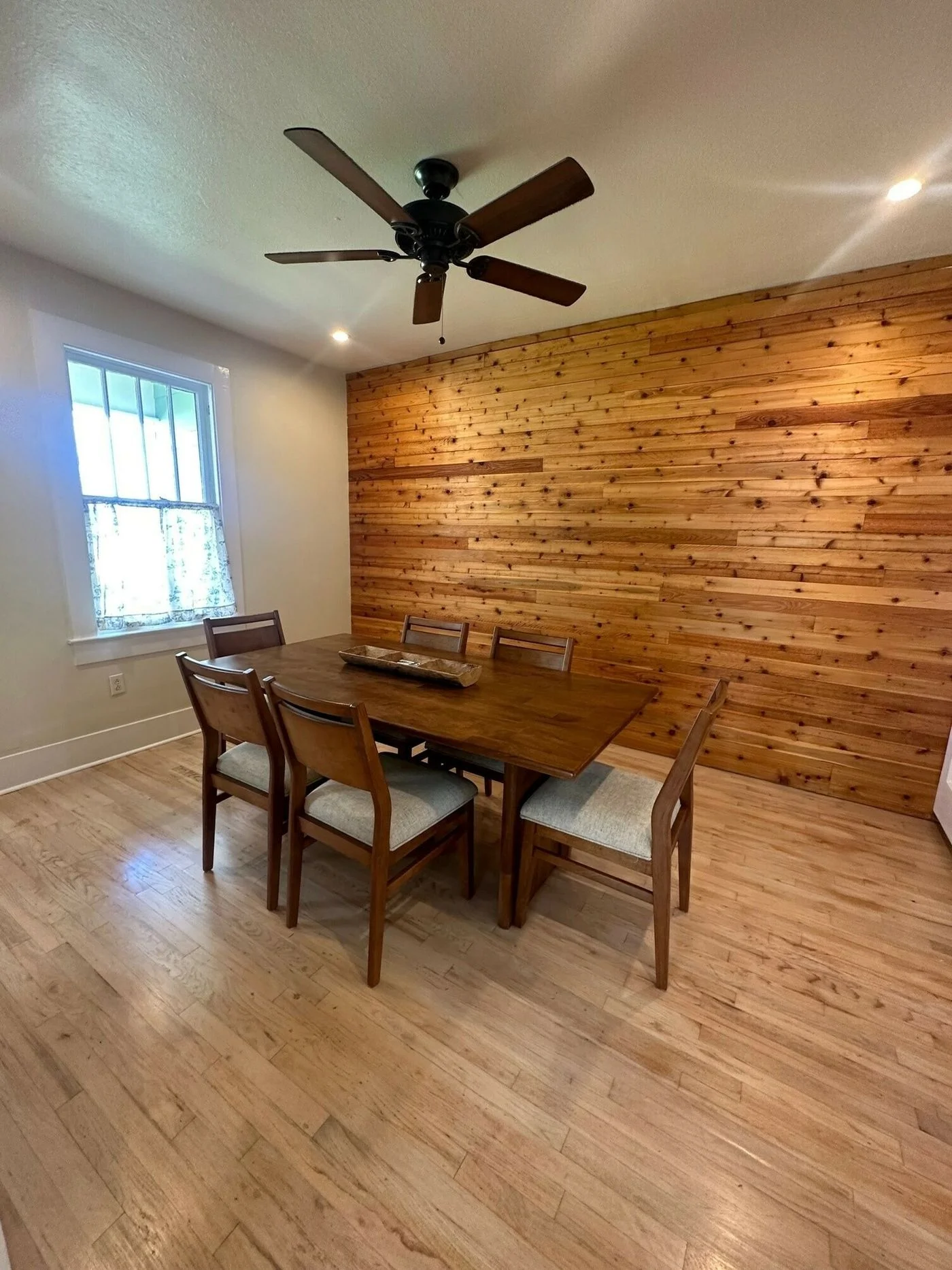 Photo 2 of 353 St Charles St, Baton Rouge, LA 70802