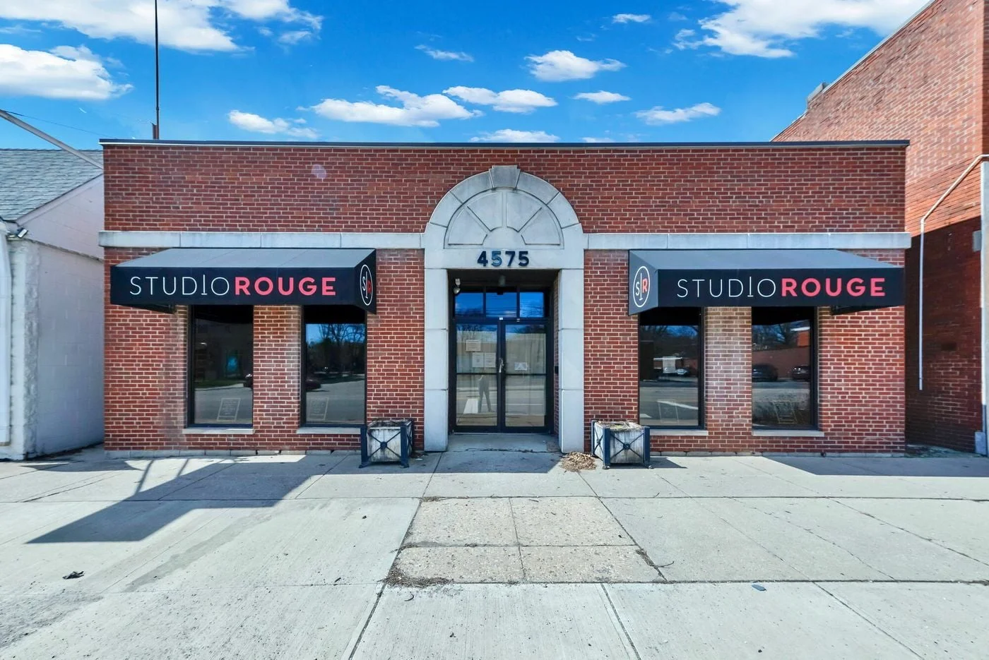 Photo 2 of 4575 N High St, Columbus, OH 43214