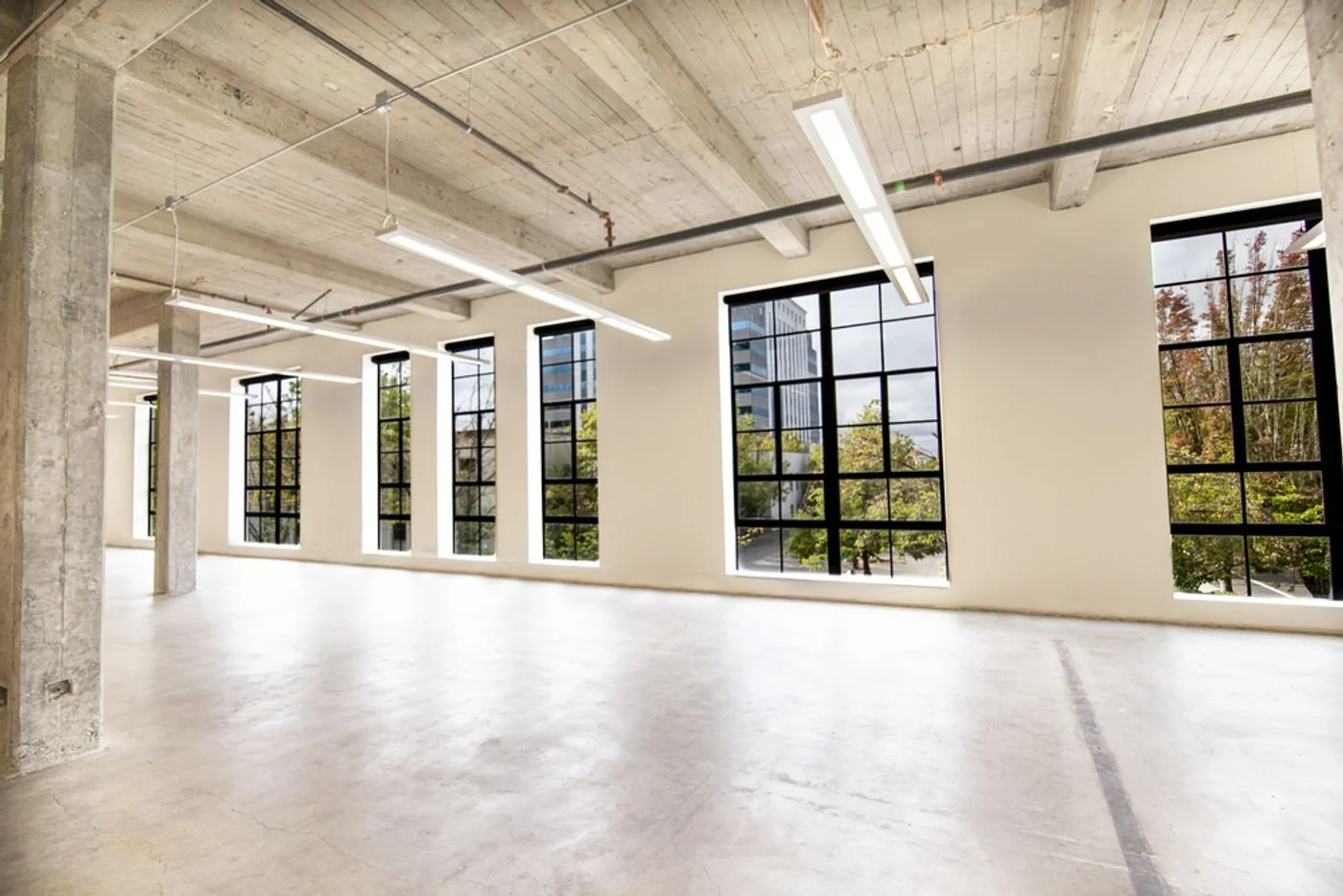 Photo 2 of 710 NE Holladay St, Portland, OR 97232