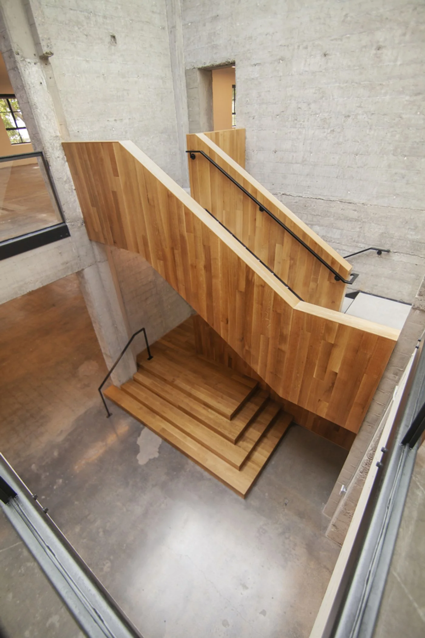 Photo 3 of 710 NE Holladay St, Portland, OR 97232