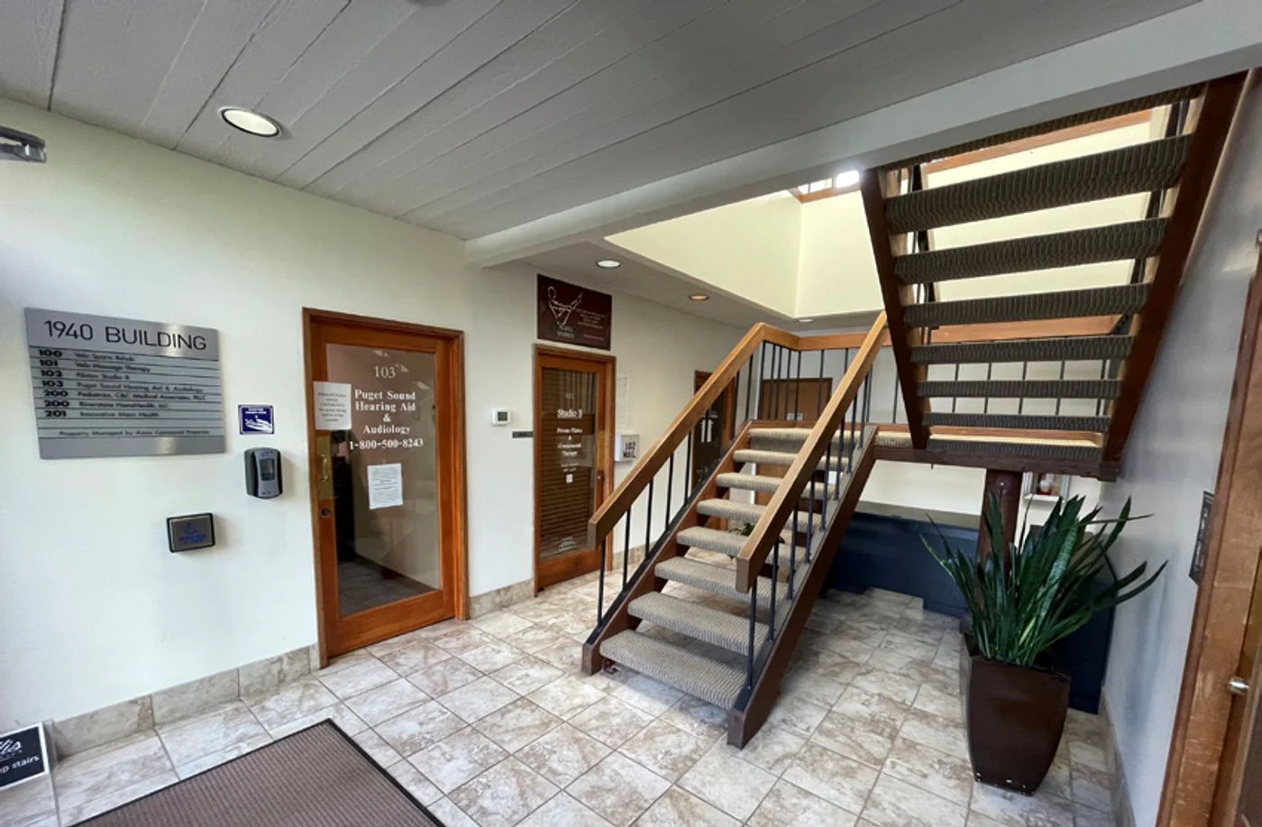 Photo 2 of 1940 116th Ave NE, Bellevue, WA 98004