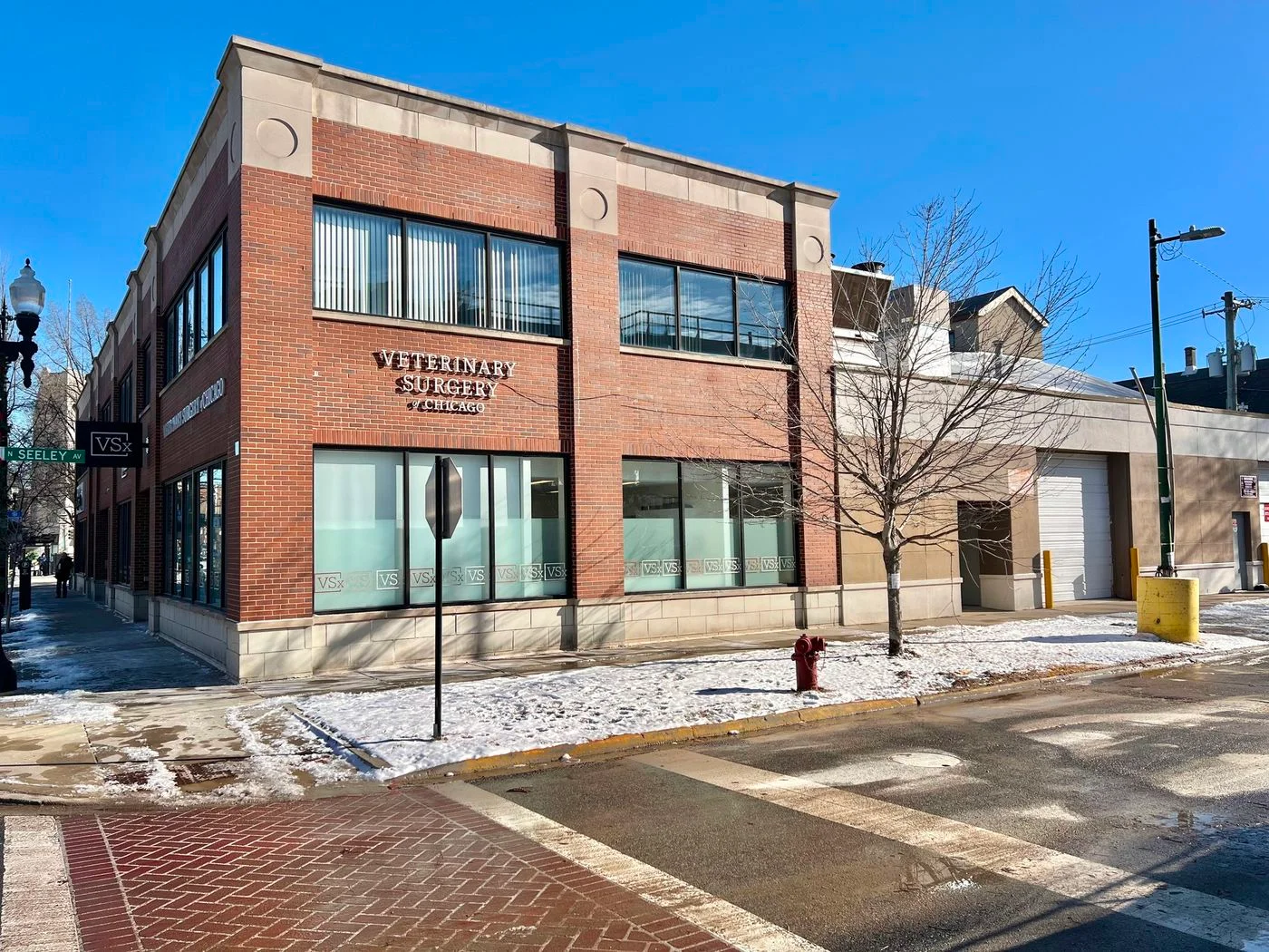 Photo 2 of 2015 W Irving Park Rd, Chicago, IL 60618