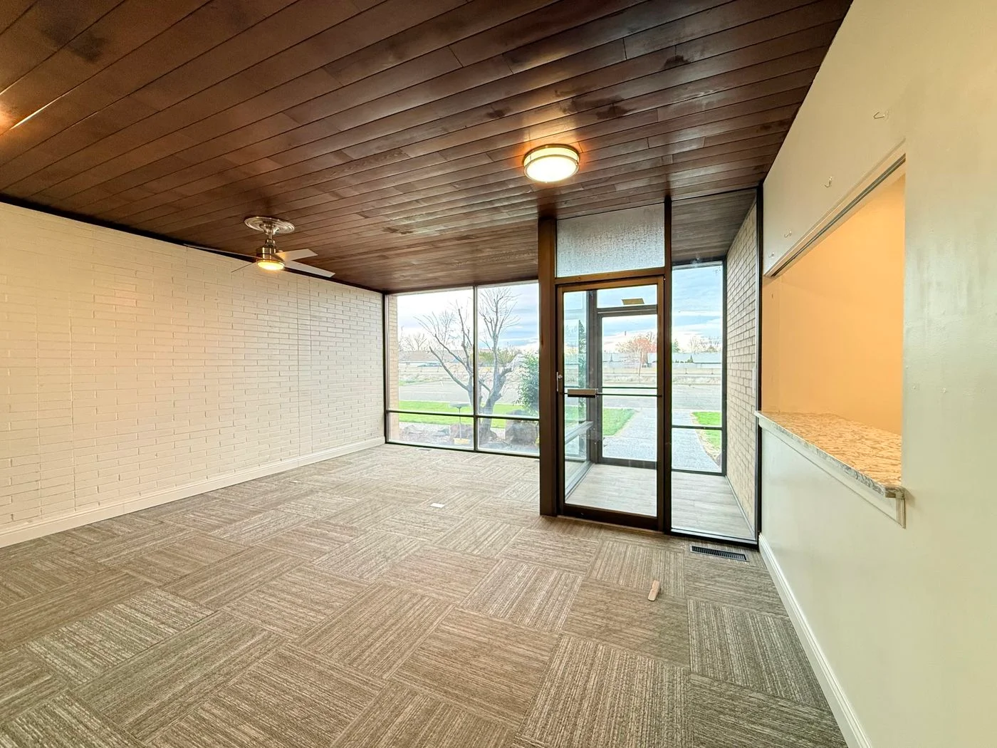 Photo 2 of 2427 W. Falls Avenue, Kennewick, WA 99336