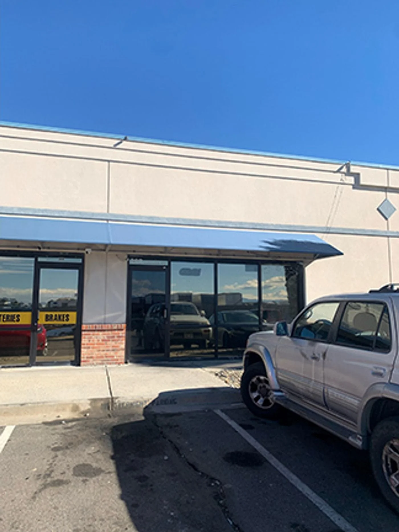 Photo 2 of 362 Norfolk St, Aurora, CO 80011